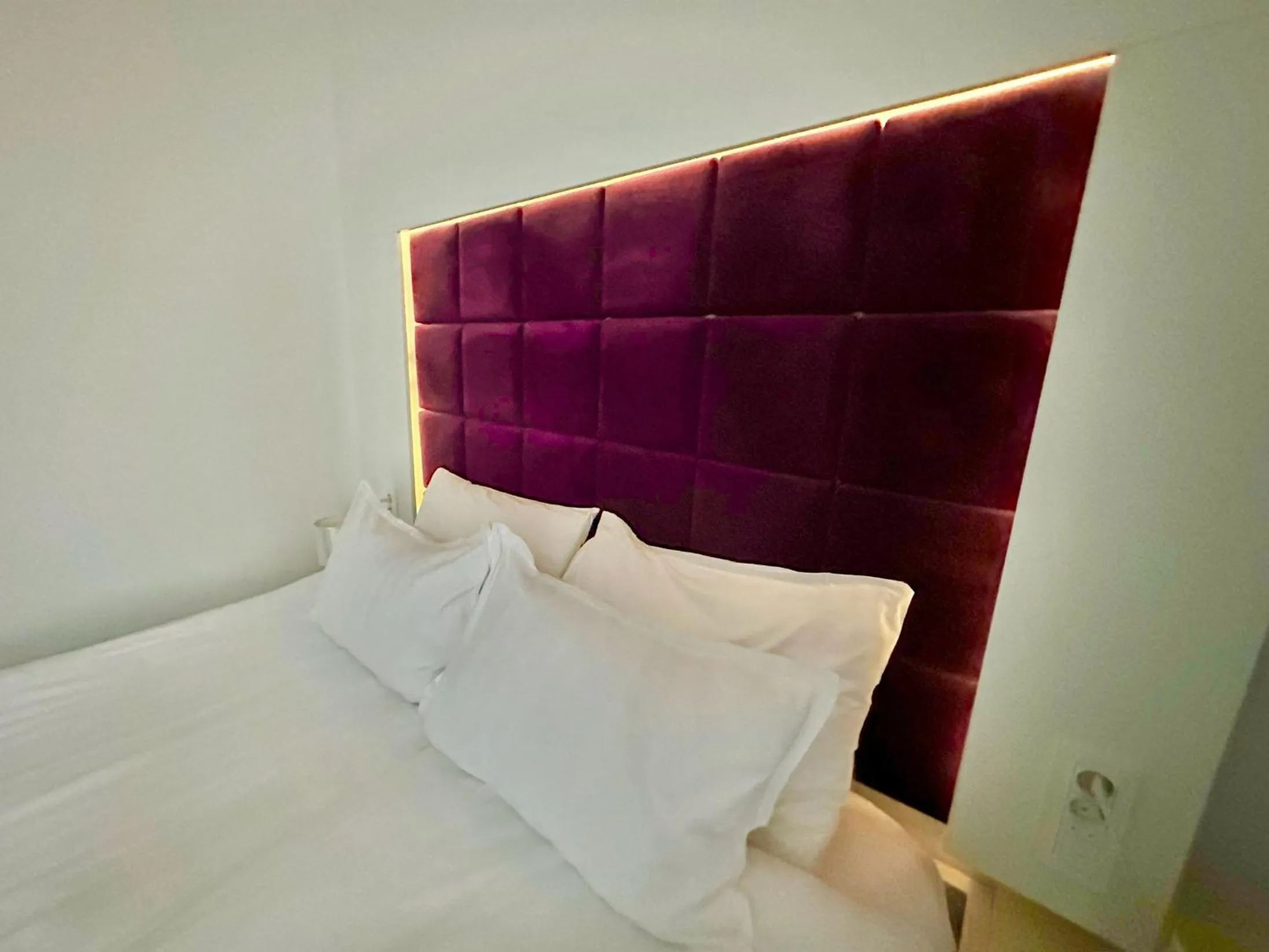 Bed in Bed & Breakfast Donji Grad