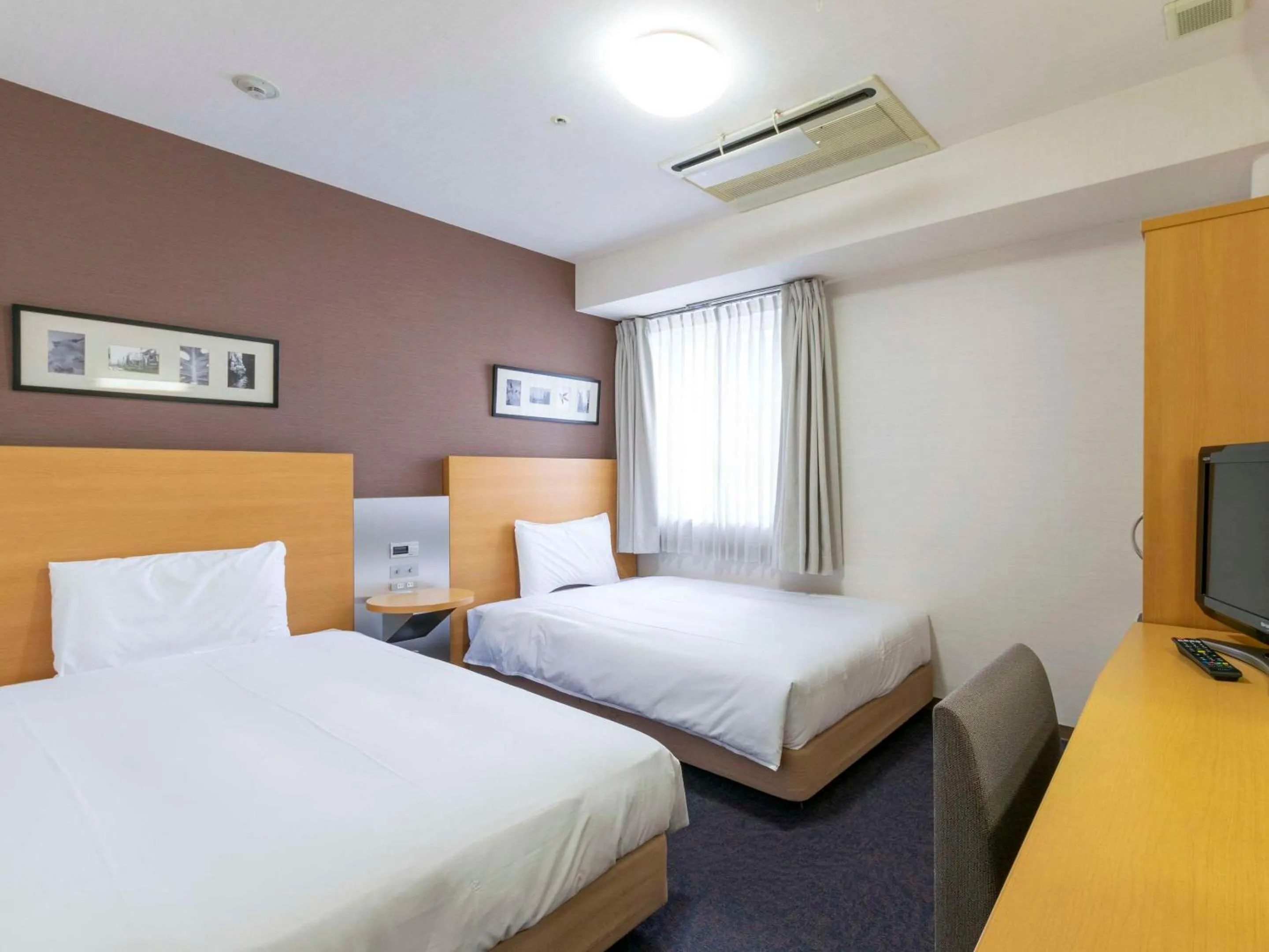 Bedroom, Bed in Comfort Hotel Osaka Shinsaibashi