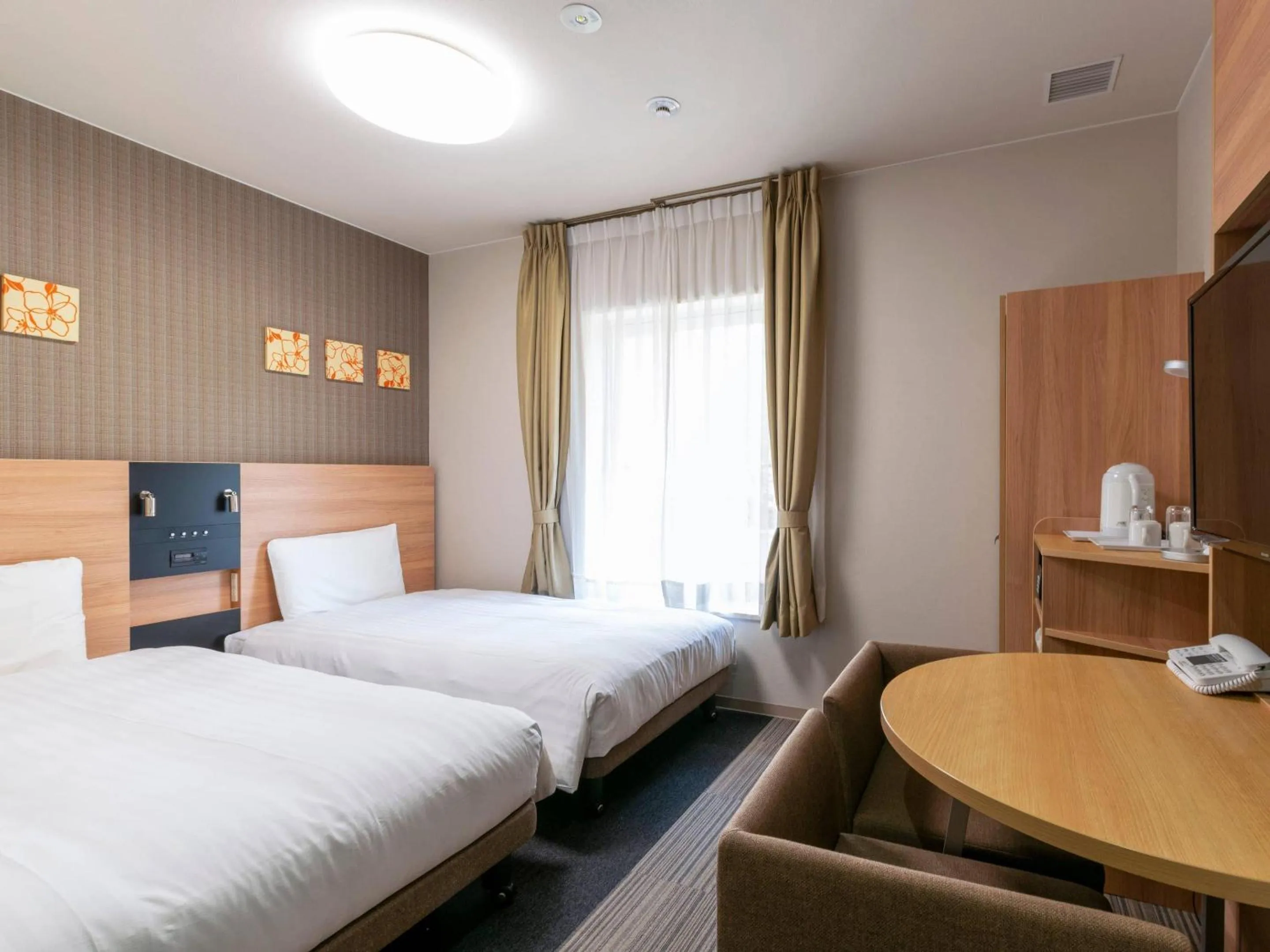 Bedroom, Bed in Comfort Hotel Osaka Shinsaibashi