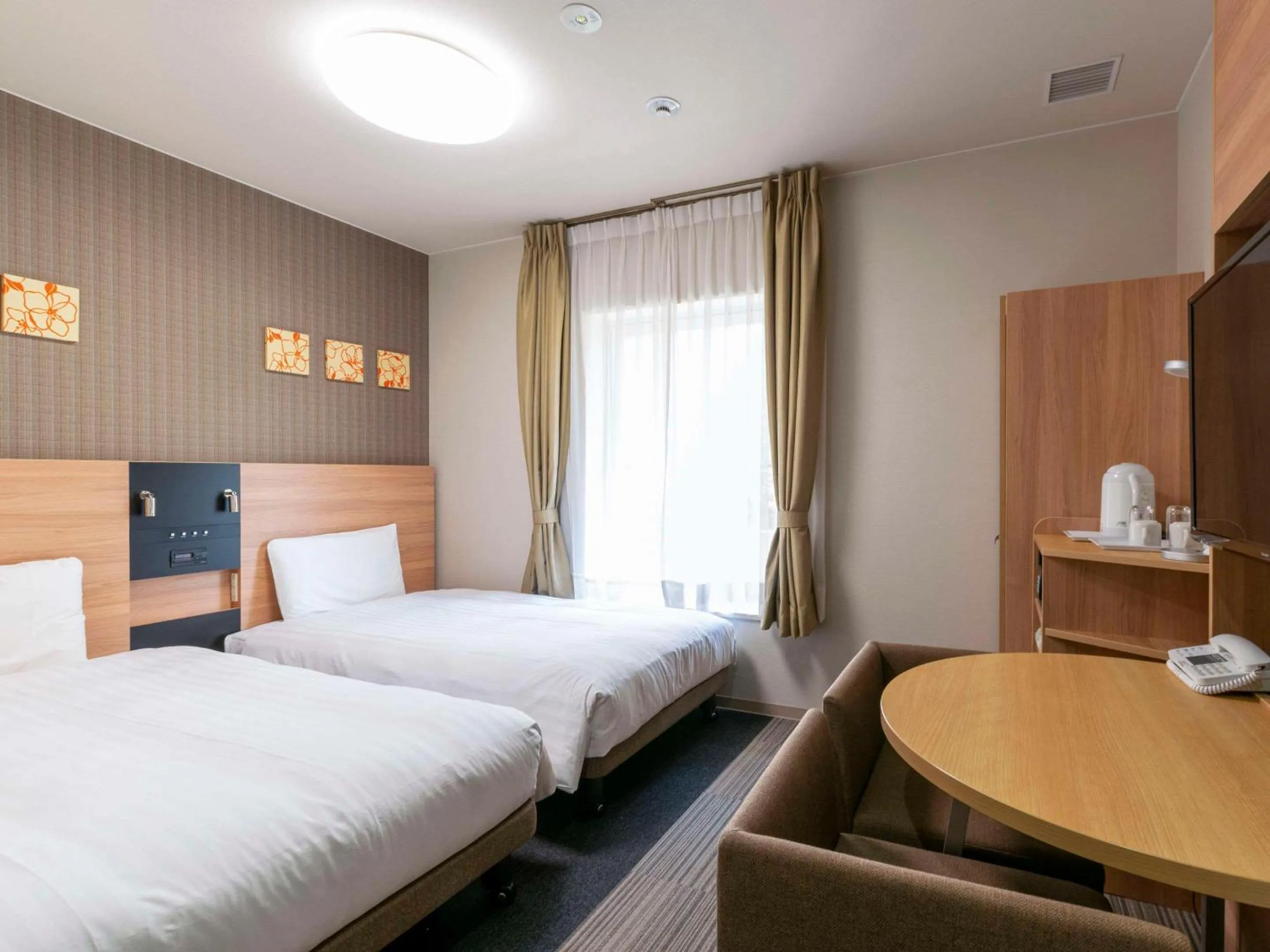 Bedroom, Bed in Comfort Hotel Osaka Shinsaibashi