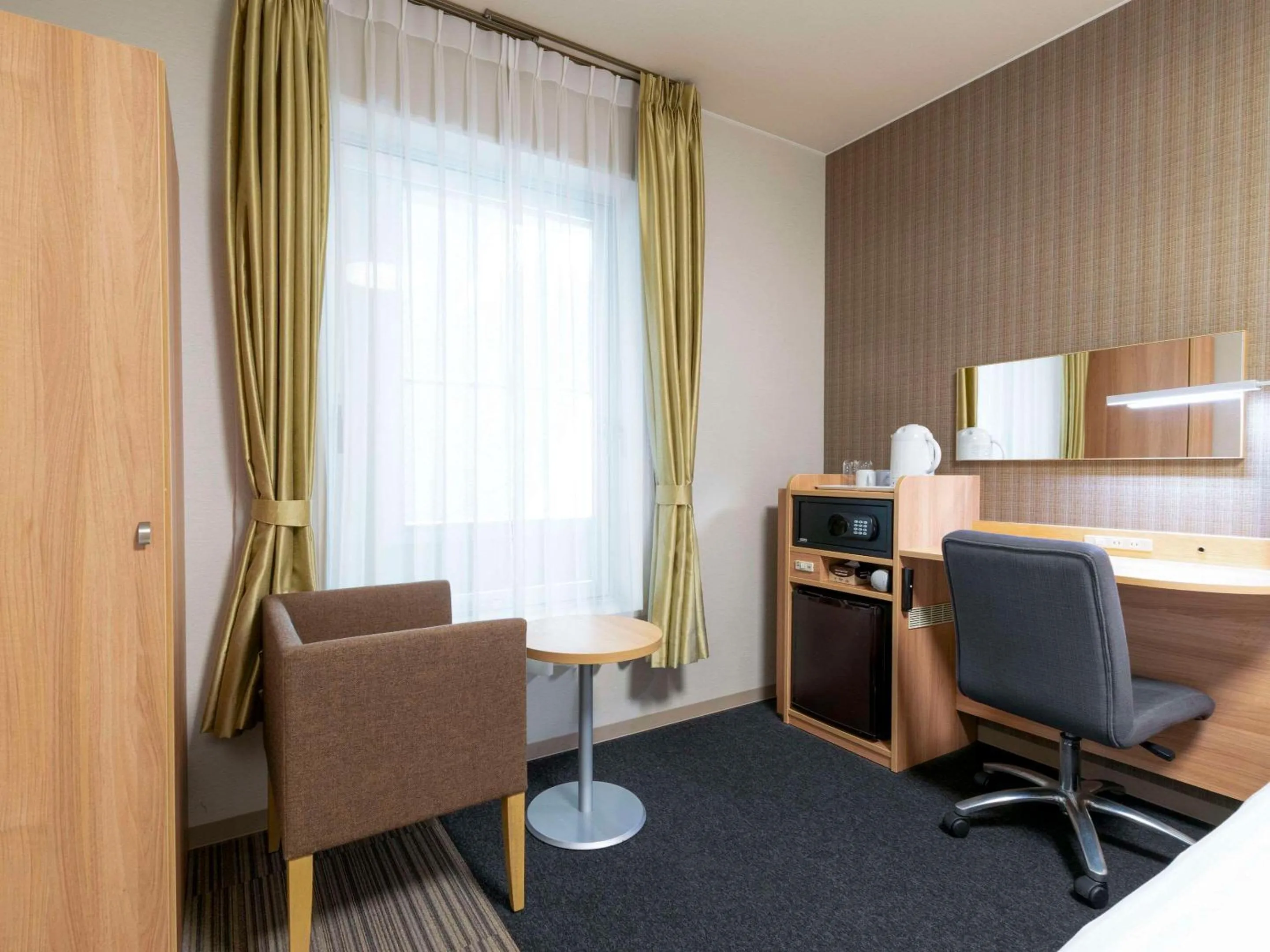 Bedroom in Comfort Hotel Osaka Shinsaibashi