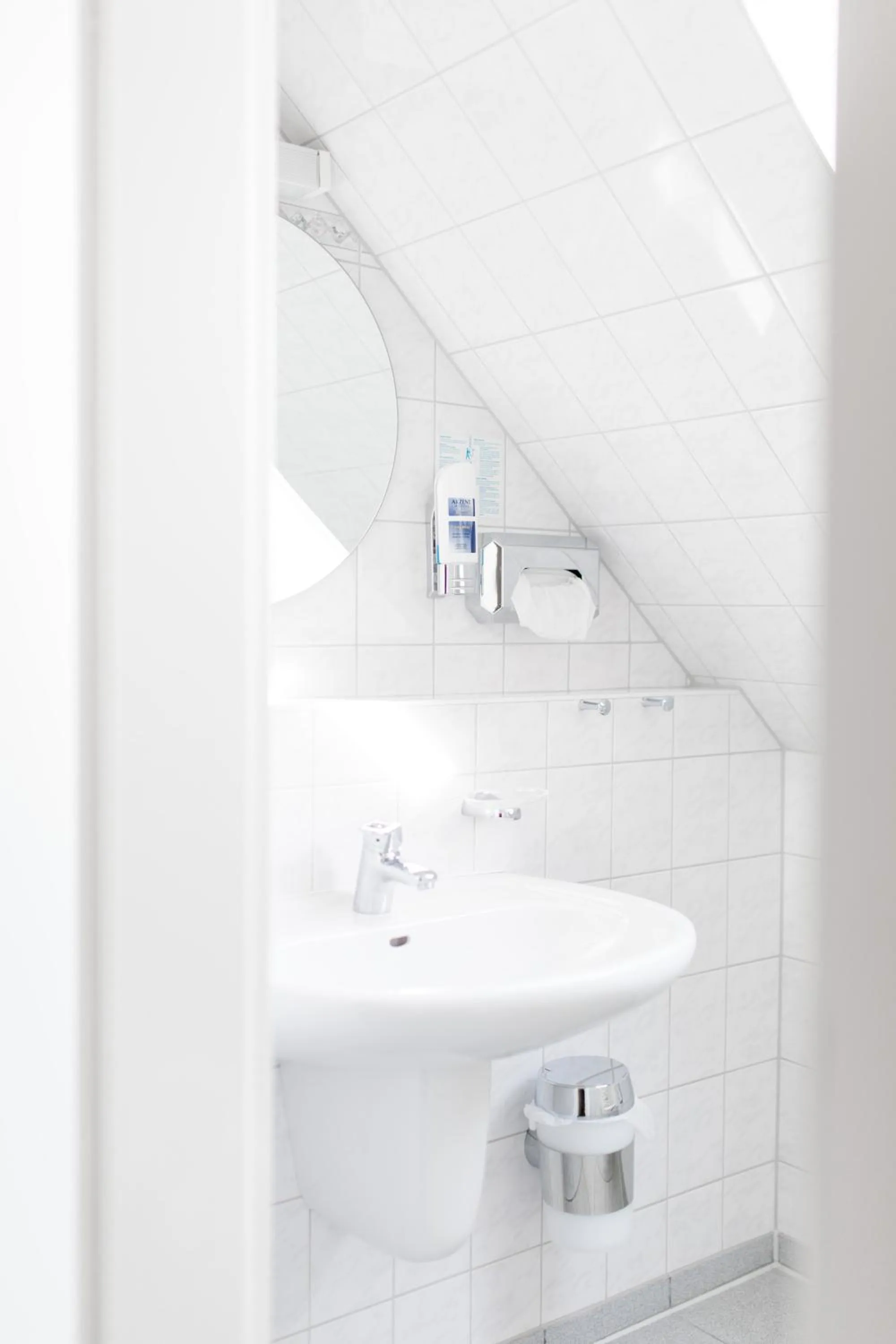 Bathroom in Akzent Hotel Zur Grünen Eiche