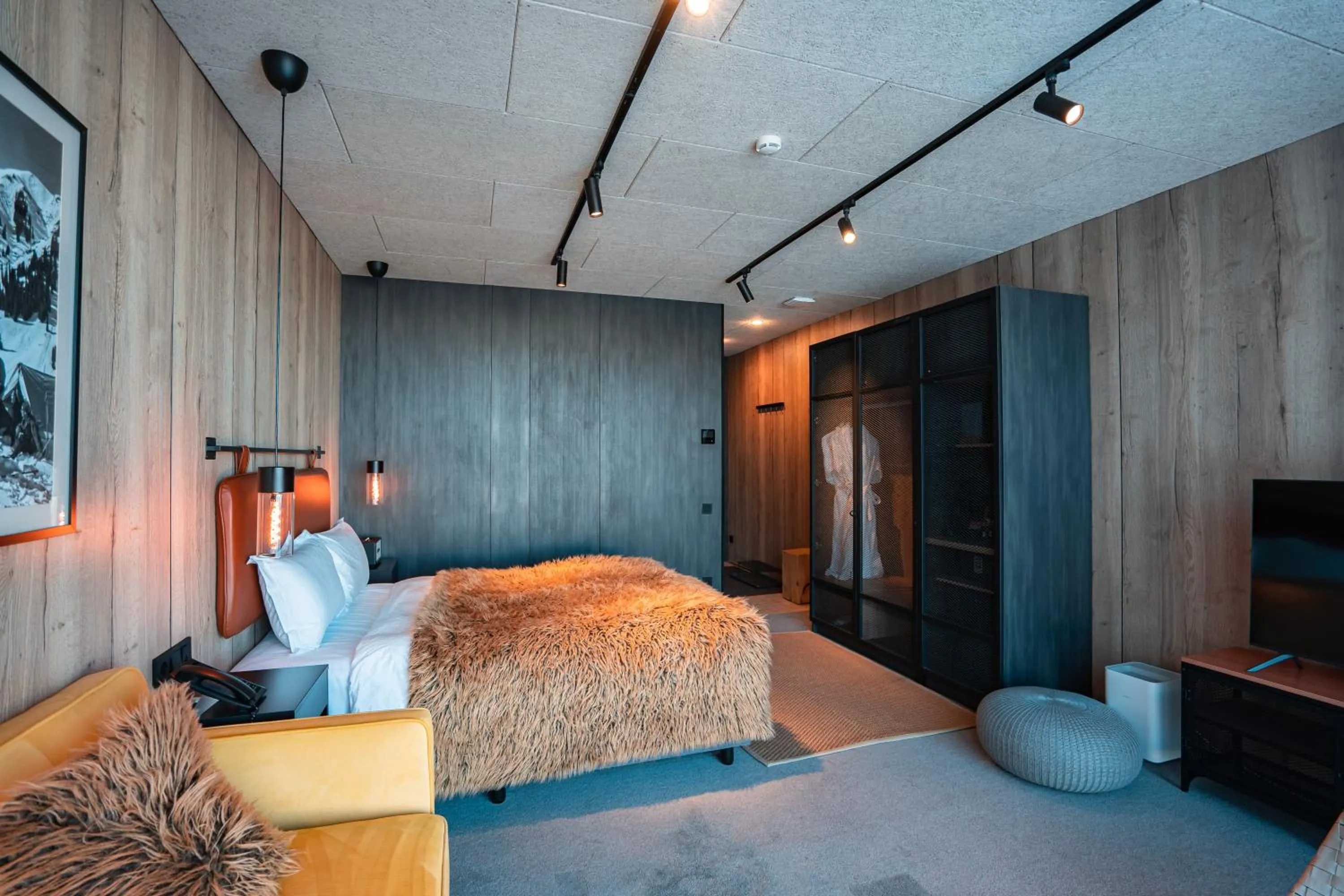 Bedroom, Bed in Tenir Eco Hotel, Shymbulak Mountain Resort