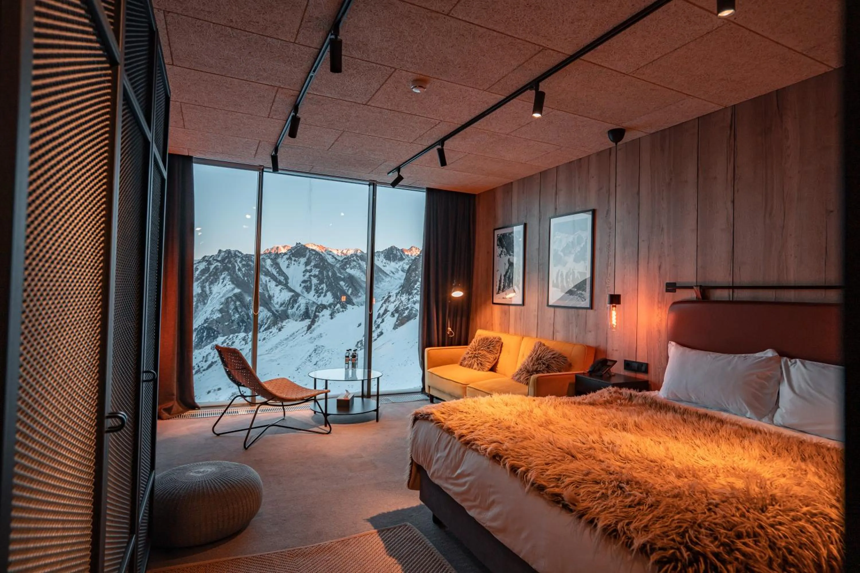 Mountain view, Bed in Tenir Eco Hotel, Shymbulak Mountain Resort