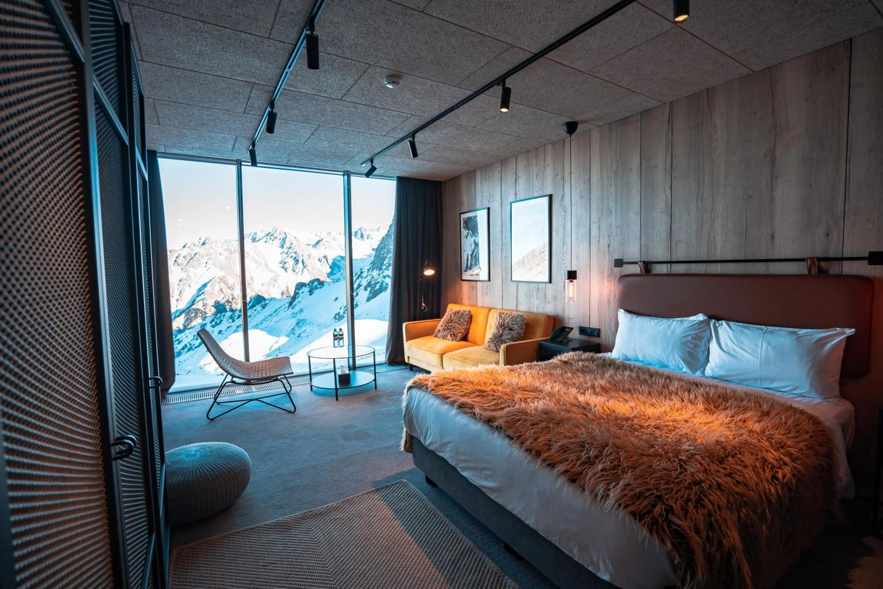 Photo of the whole room, Bed in Tenir Eco Hotel, Shymbulak Mountain Resort