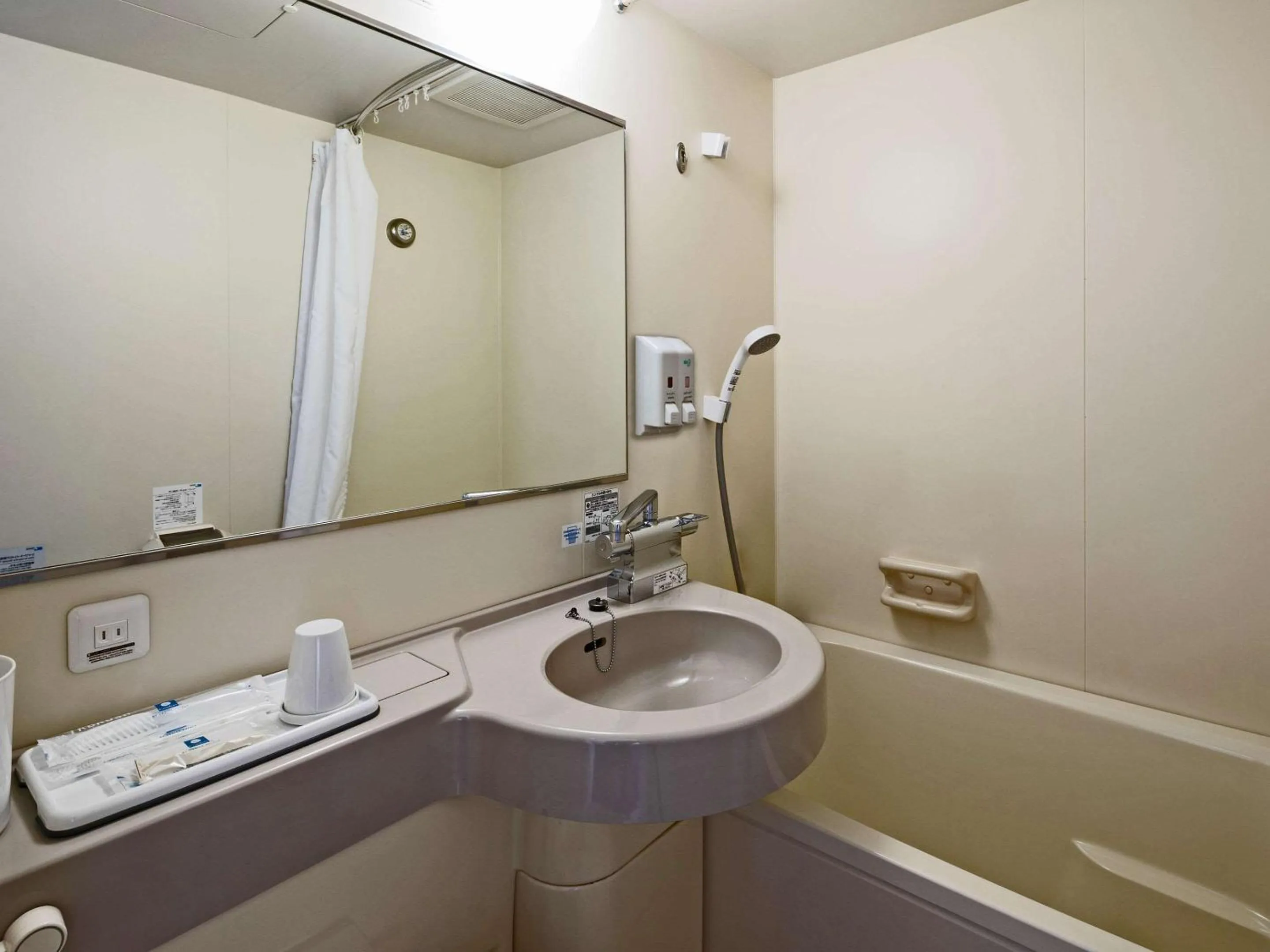 Bedroom in Comfort Hotel Yokohama Kannai