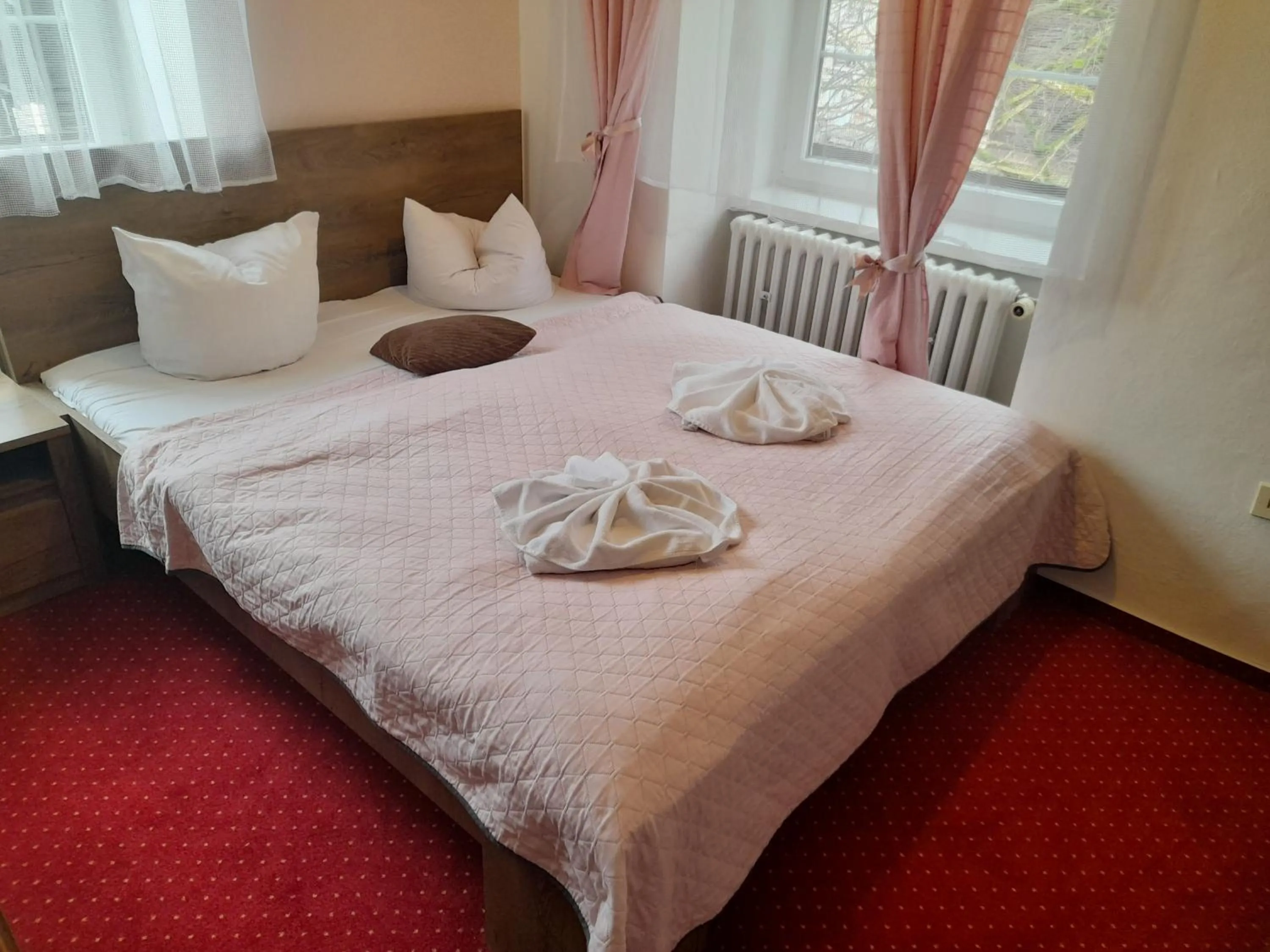 Bed in Hotel Džbán