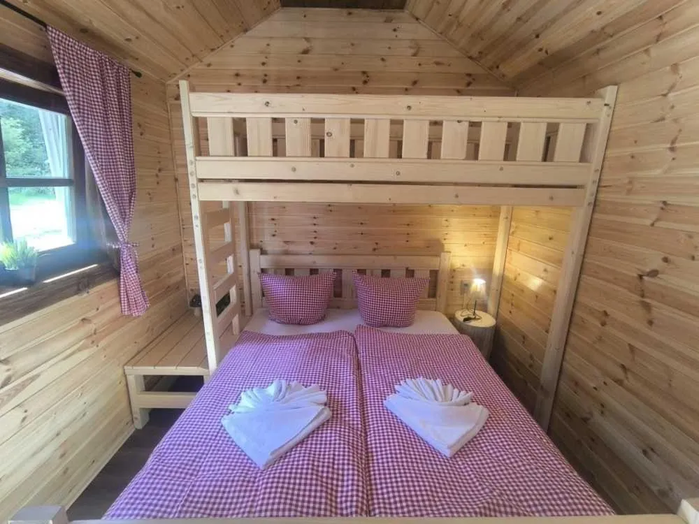 Bed in Hotel Džbán