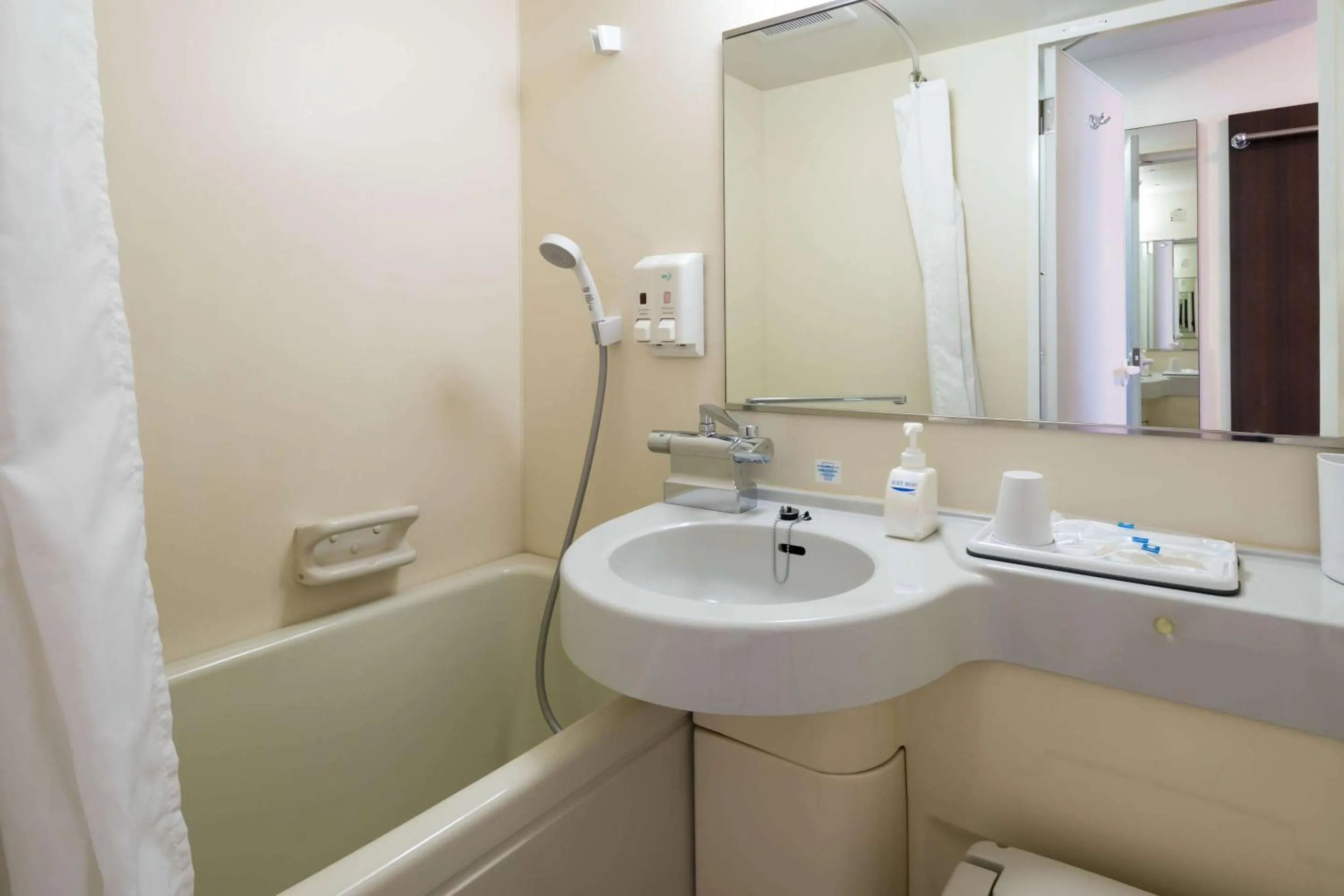 Bedroom in Comfort Hotel Hakodate