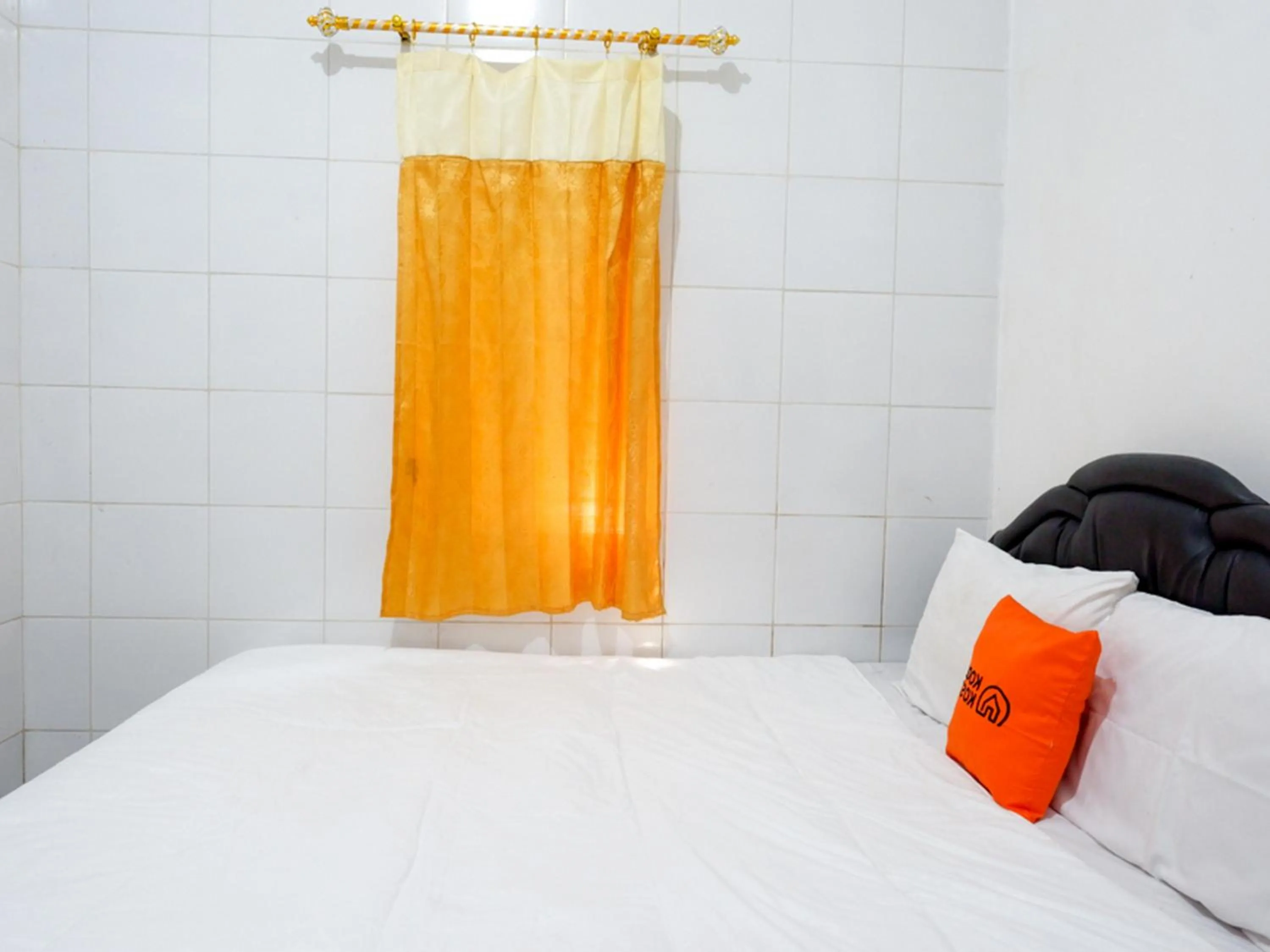 Bed in Budi Living Syariah at UNDIP Area RedPartner