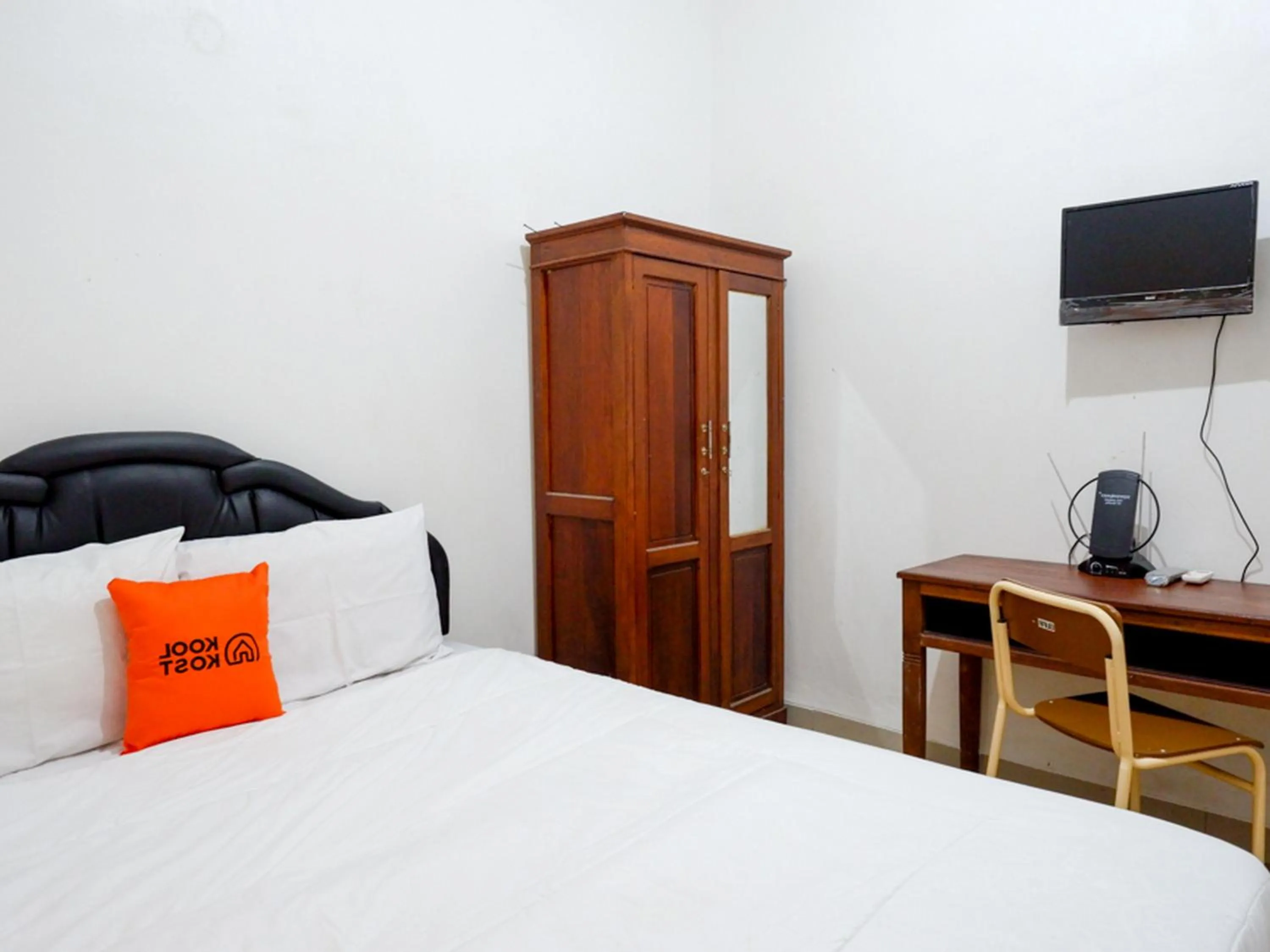 Bed in Budi Living Syariah at UNDIP Area RedPartner