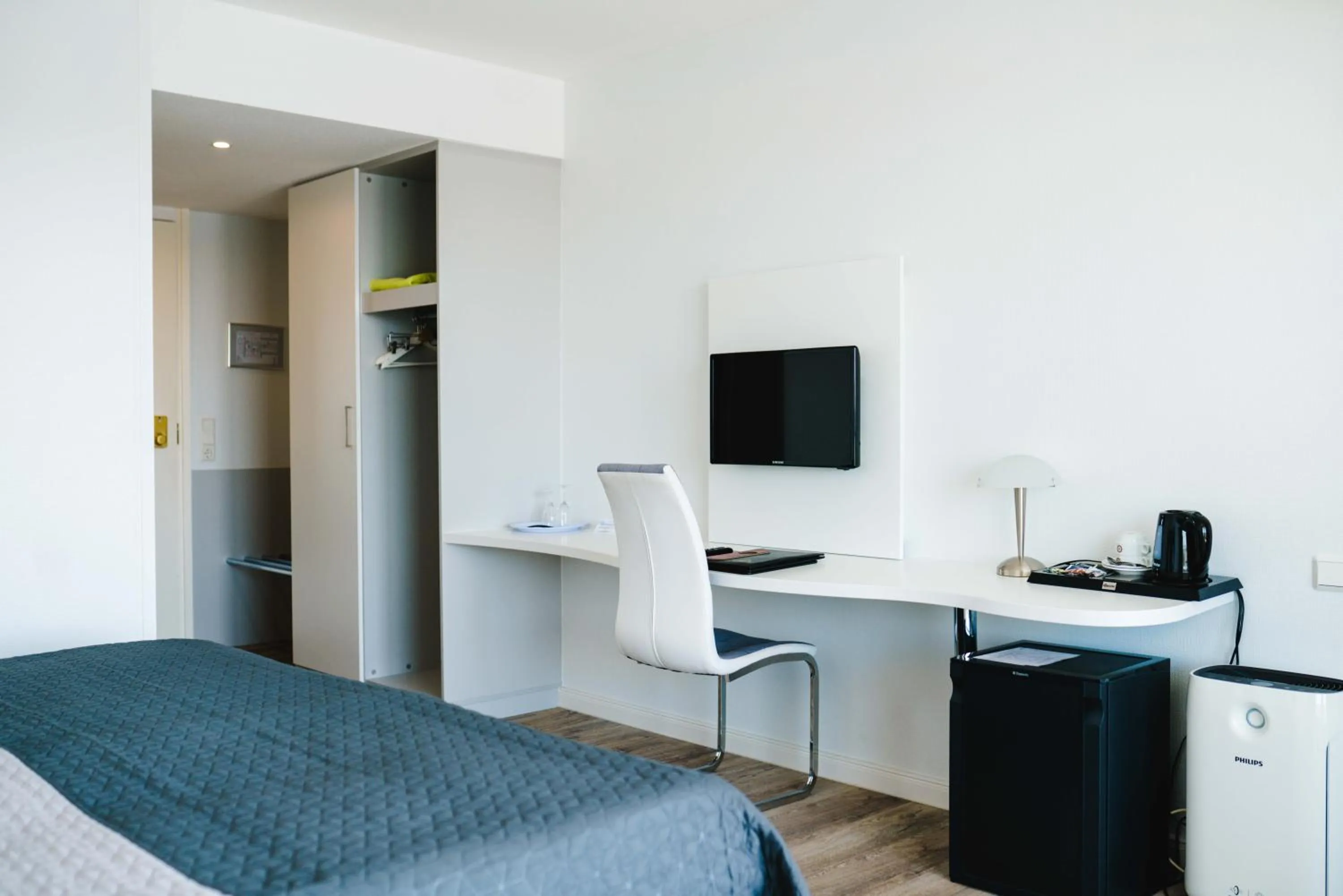 Photo of the whole room, Bed in Fährhaus Farge Bremen