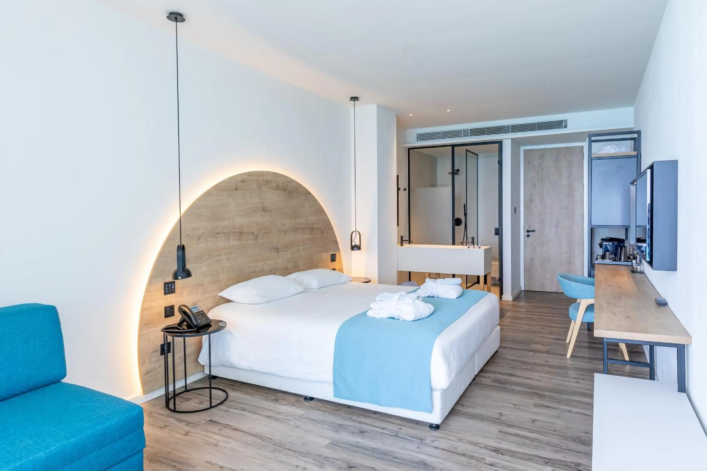 Photo of the whole room, Bed in Flamingo Paradise Beach Hotel - Adults Only