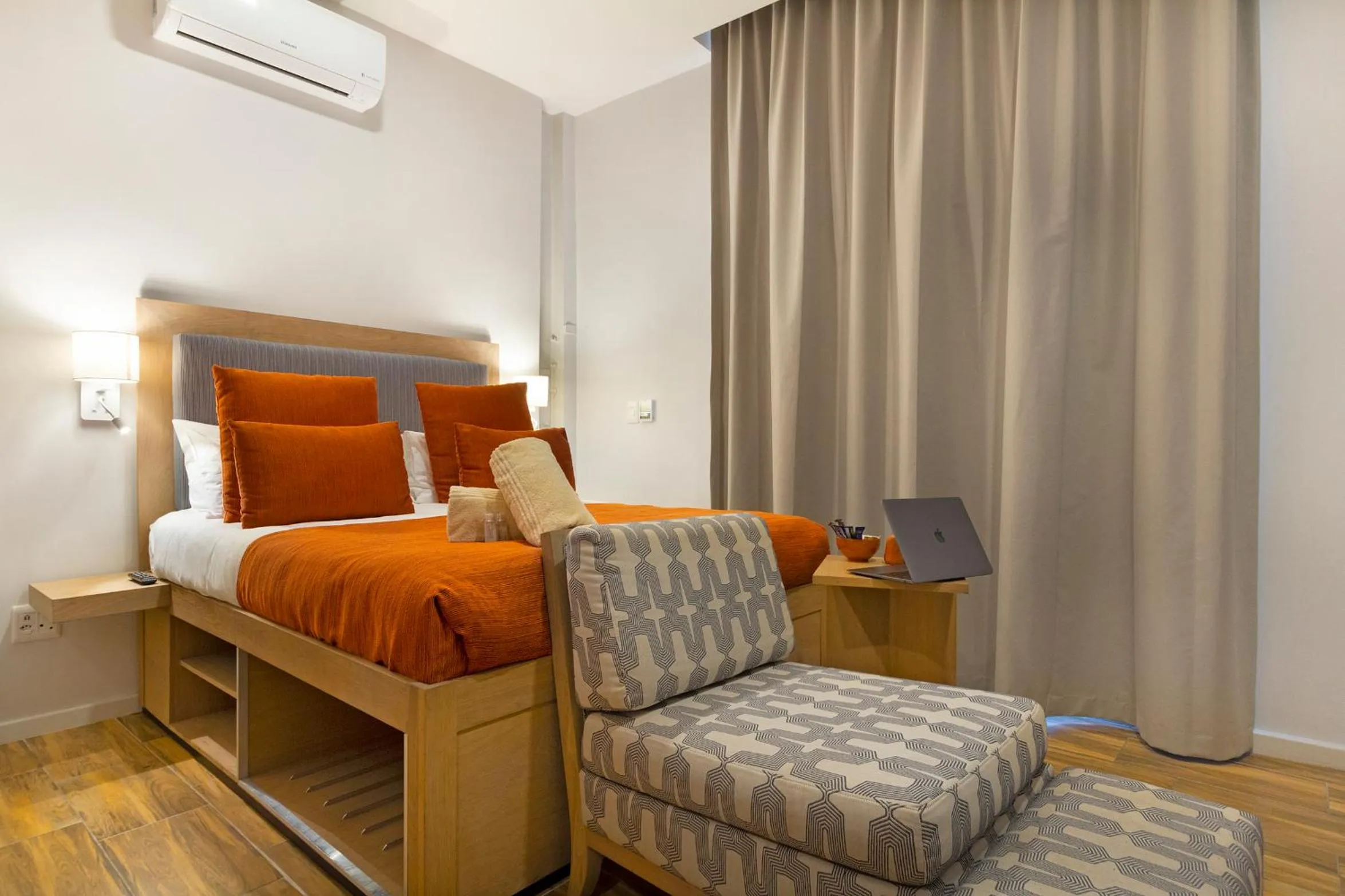 Photo of the whole room, Bed in Urban Oasis Aparthotel