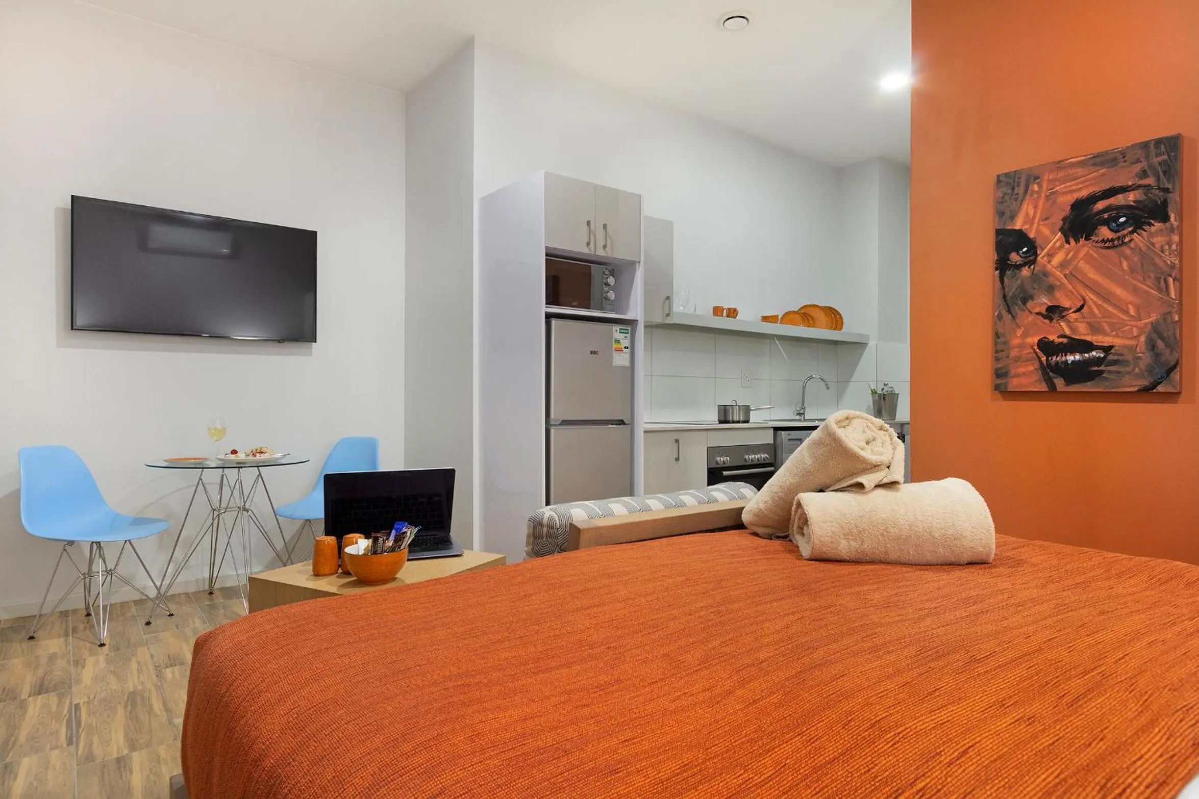 Photo of the whole room in Urban Oasis Aparthotel