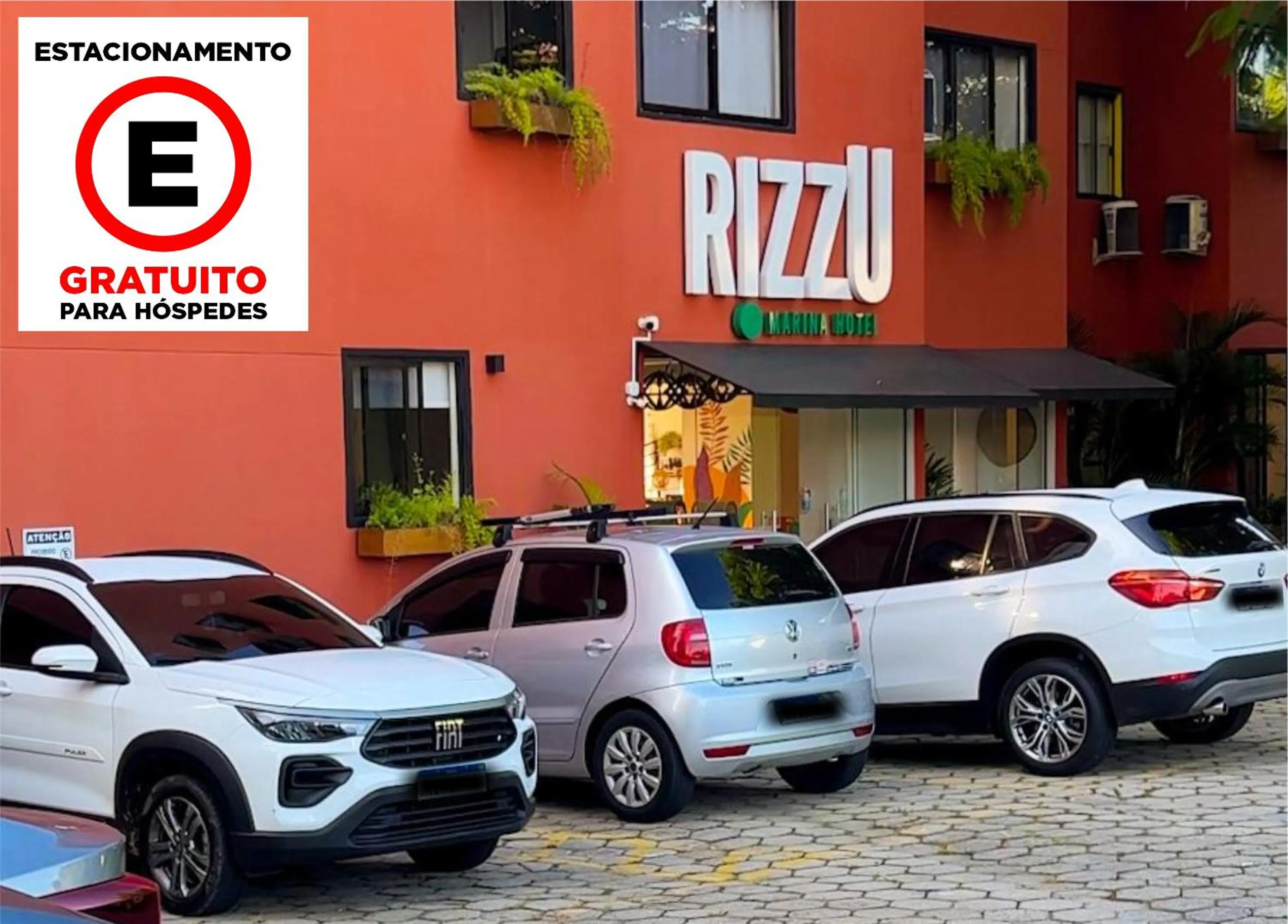 Parking in Rizzu Marina Hotel