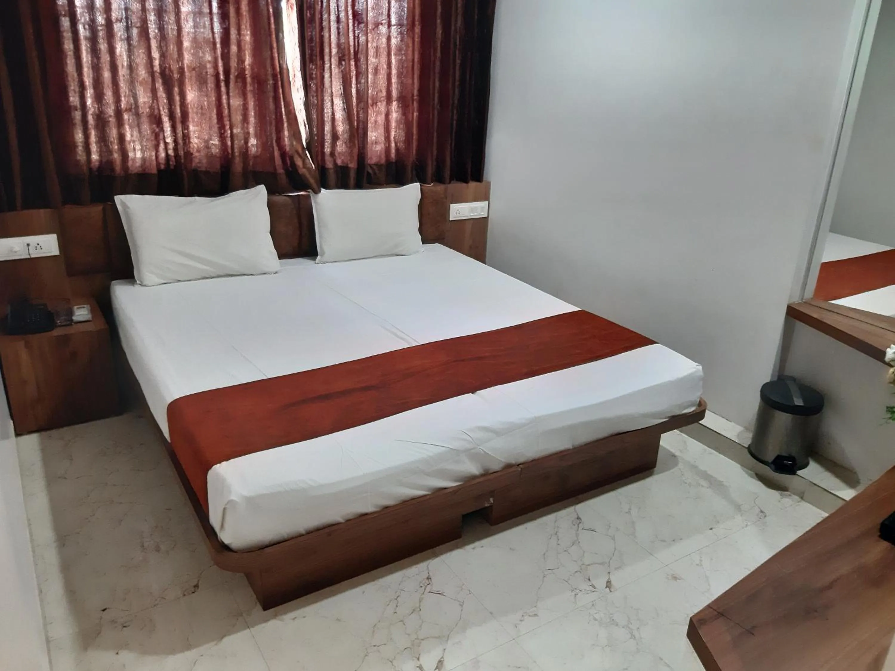 Bed in Hotel The Grand Piano - Best Business Hotel in Patan