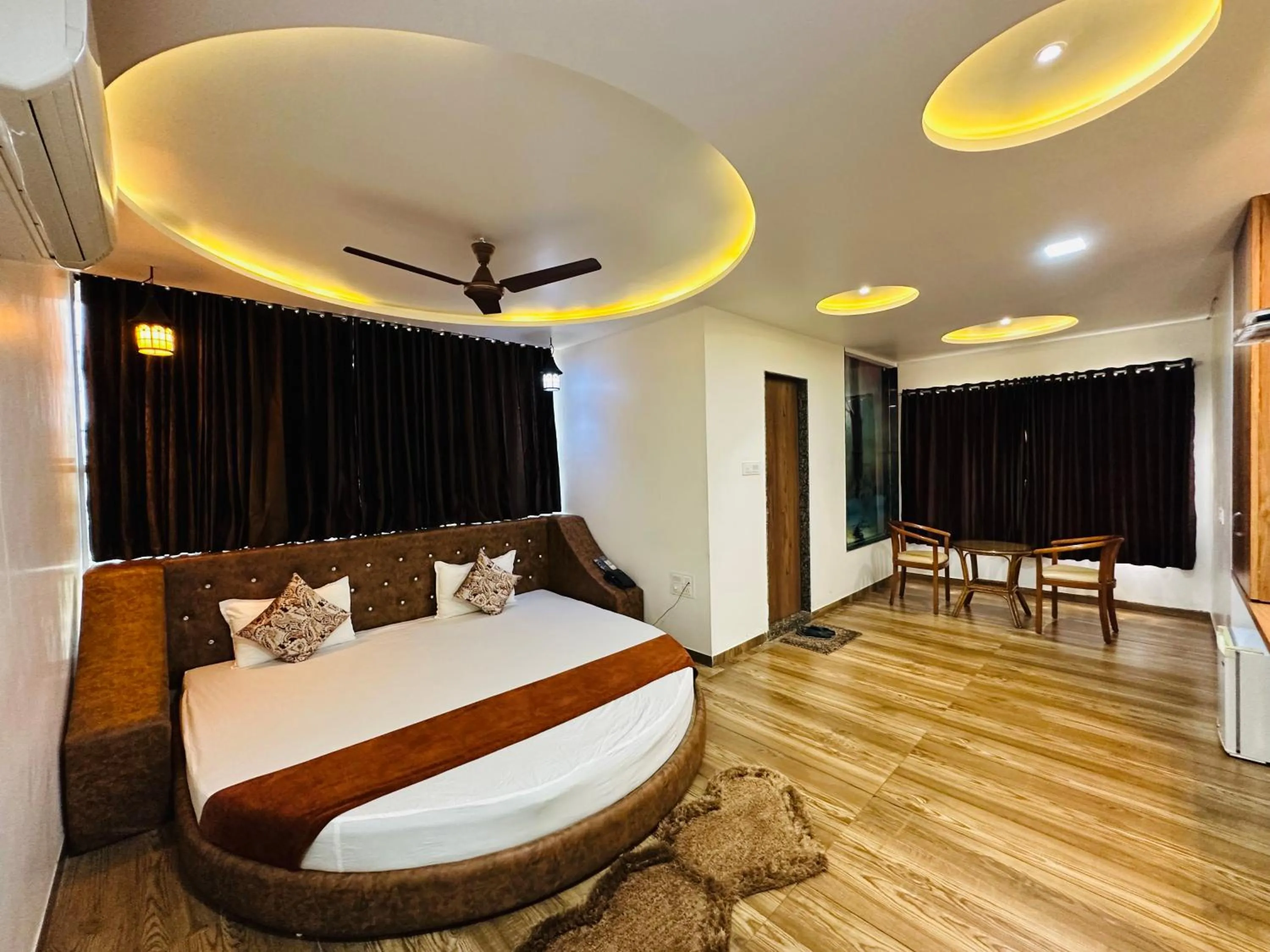 Bed in Hotel The Grand Piano - Best Business Hotel in Patan