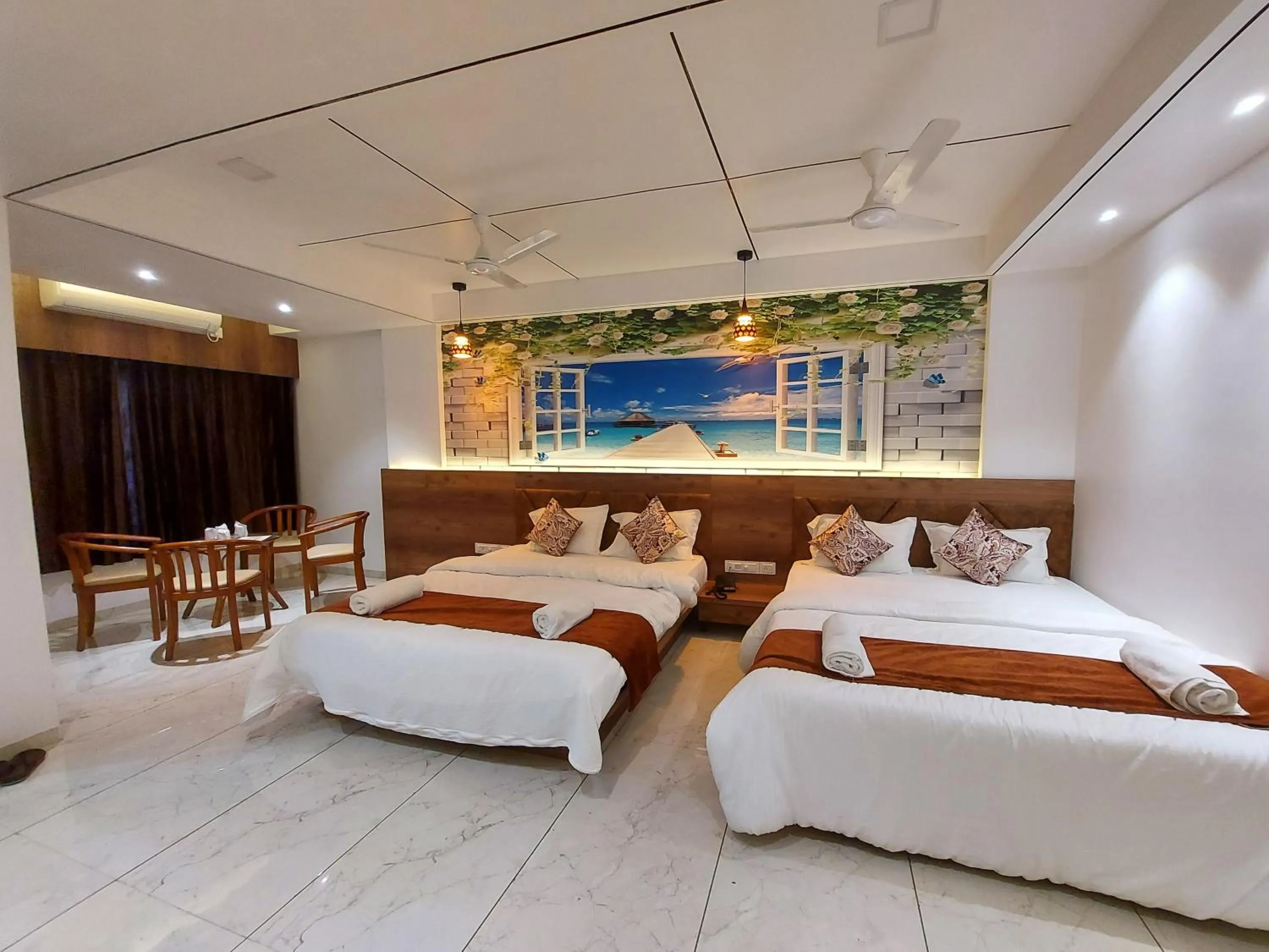 Family, Bed in Hotel The Grand Piano - Best Business Hotel in Patan