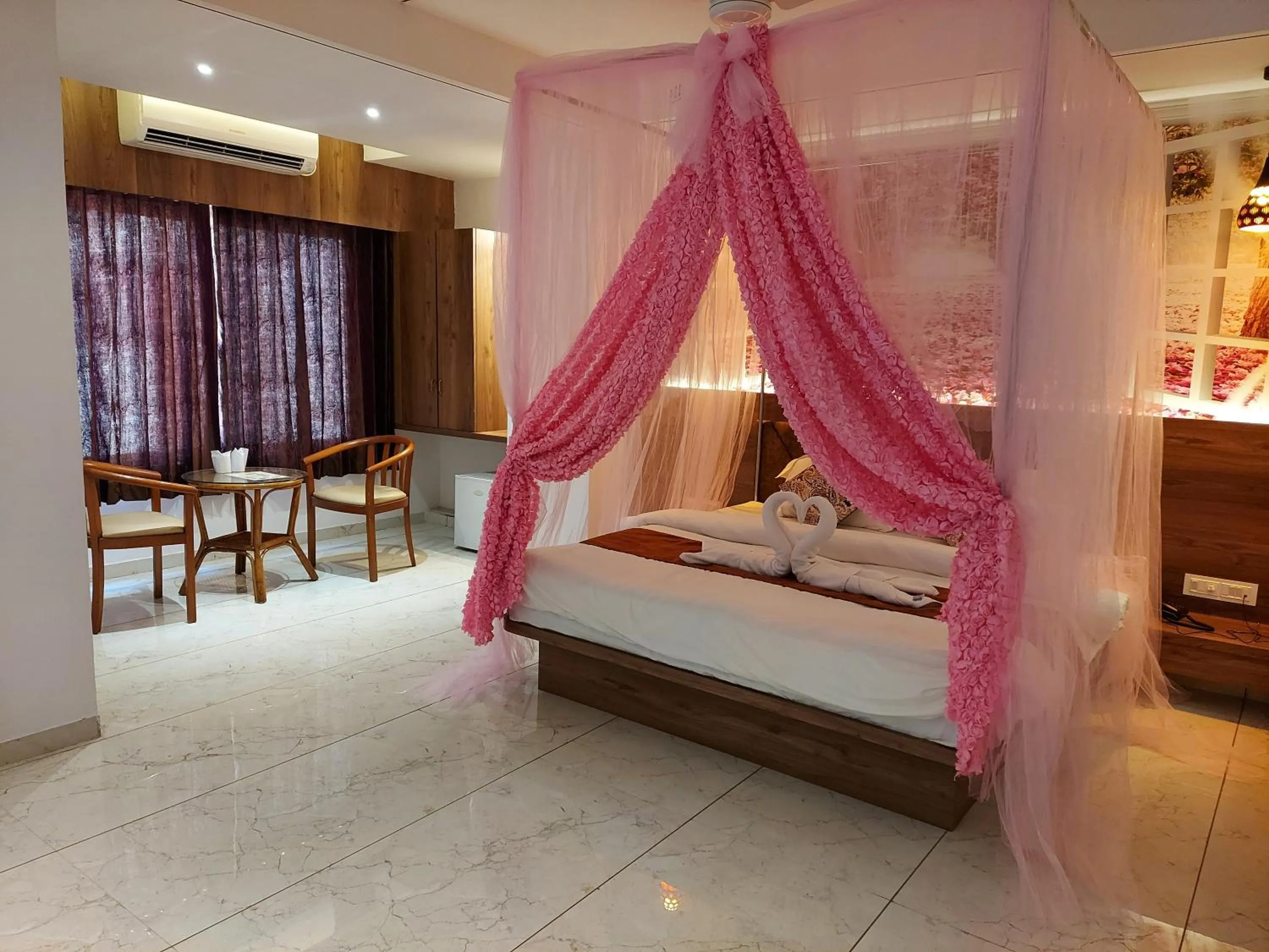 Bed in Hotel The Grand Piano - Best Business Hotel in Patan