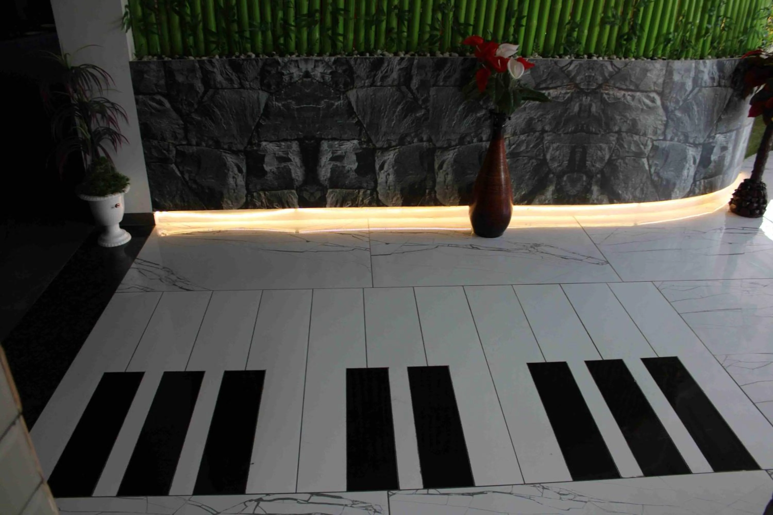 Restaurant/places to eat in Hotel The Grand Piano - Best Business Hotel in Patan