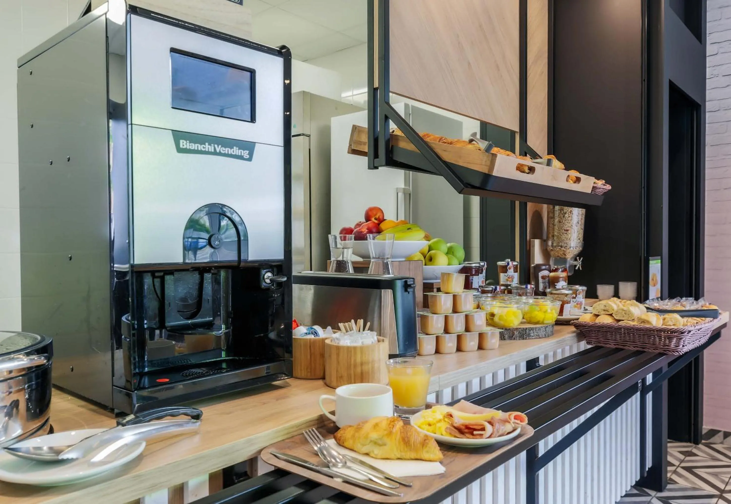 Buffet breakfast in B&B Hôtel Thionville Centre Gare