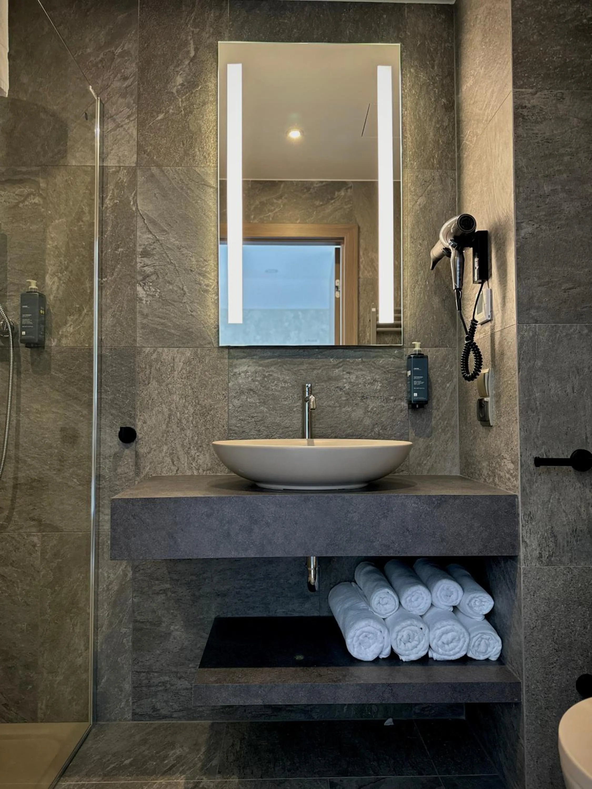 Bathroom in Lake Hill Karkonosze Apartments