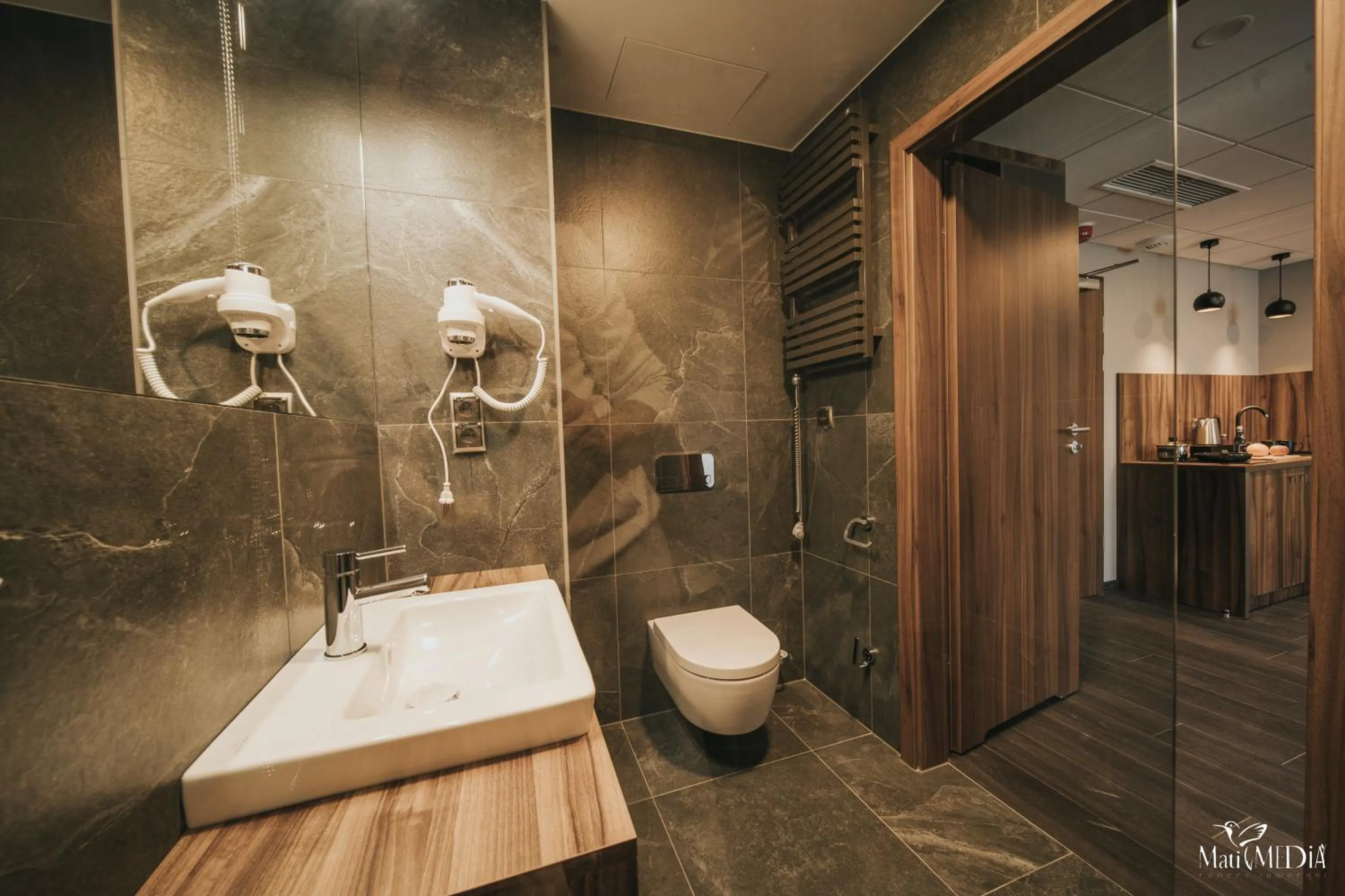 Shower in Lake Hill Karkonosze Apartments