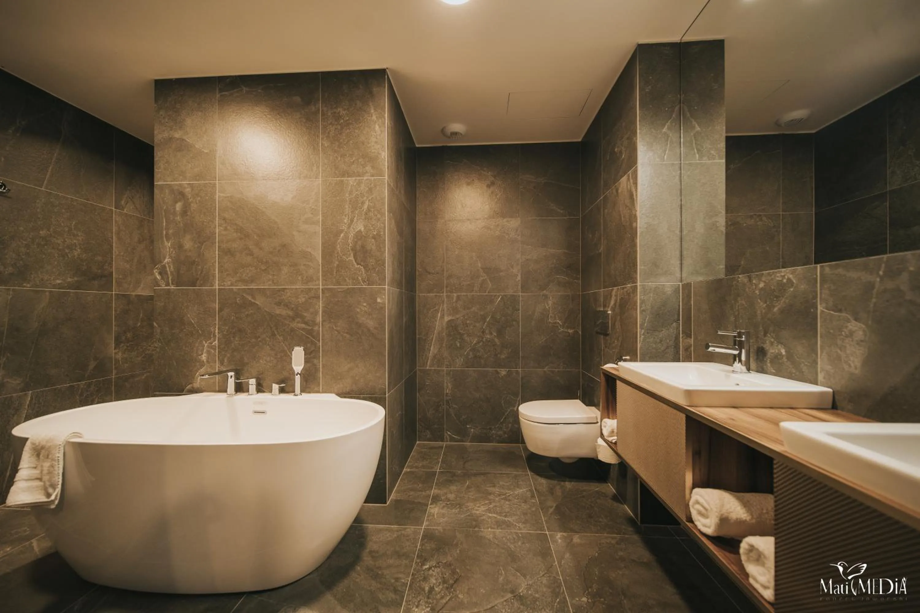 Shower in Lake Hill Karkonosze Apartments