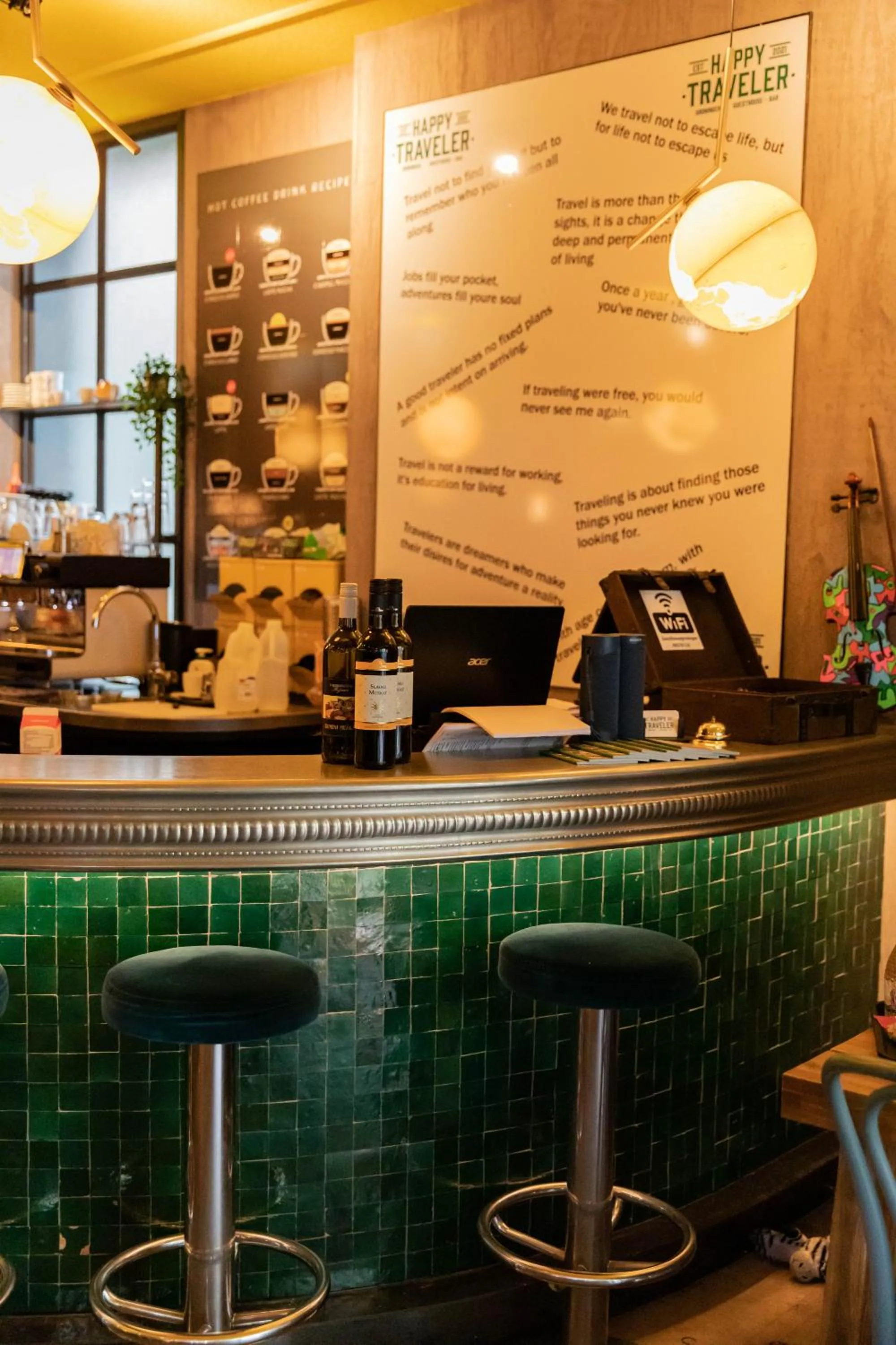 Shower in Hotel The Happy Traveler