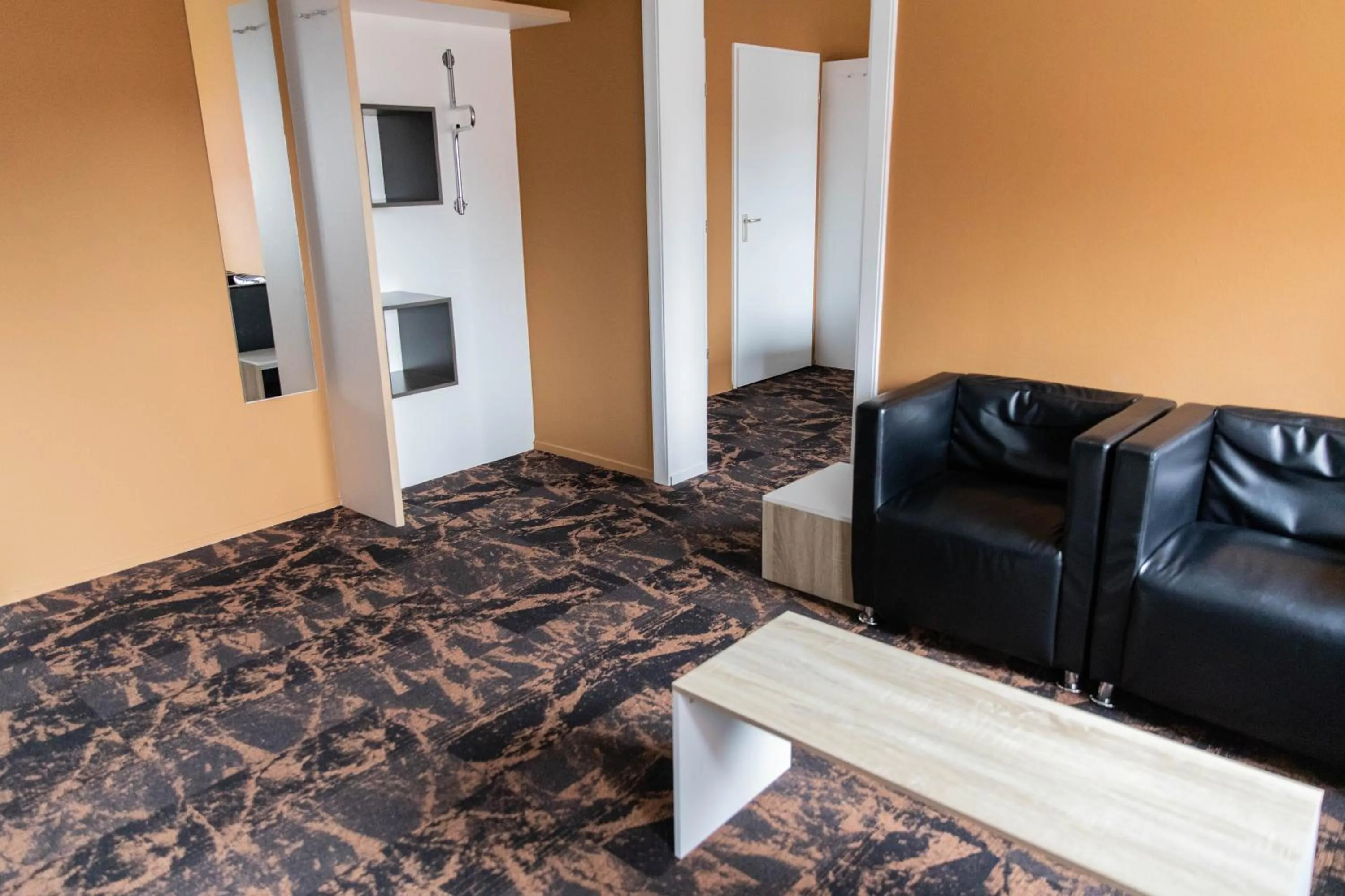 Hotel The Happy Traveler