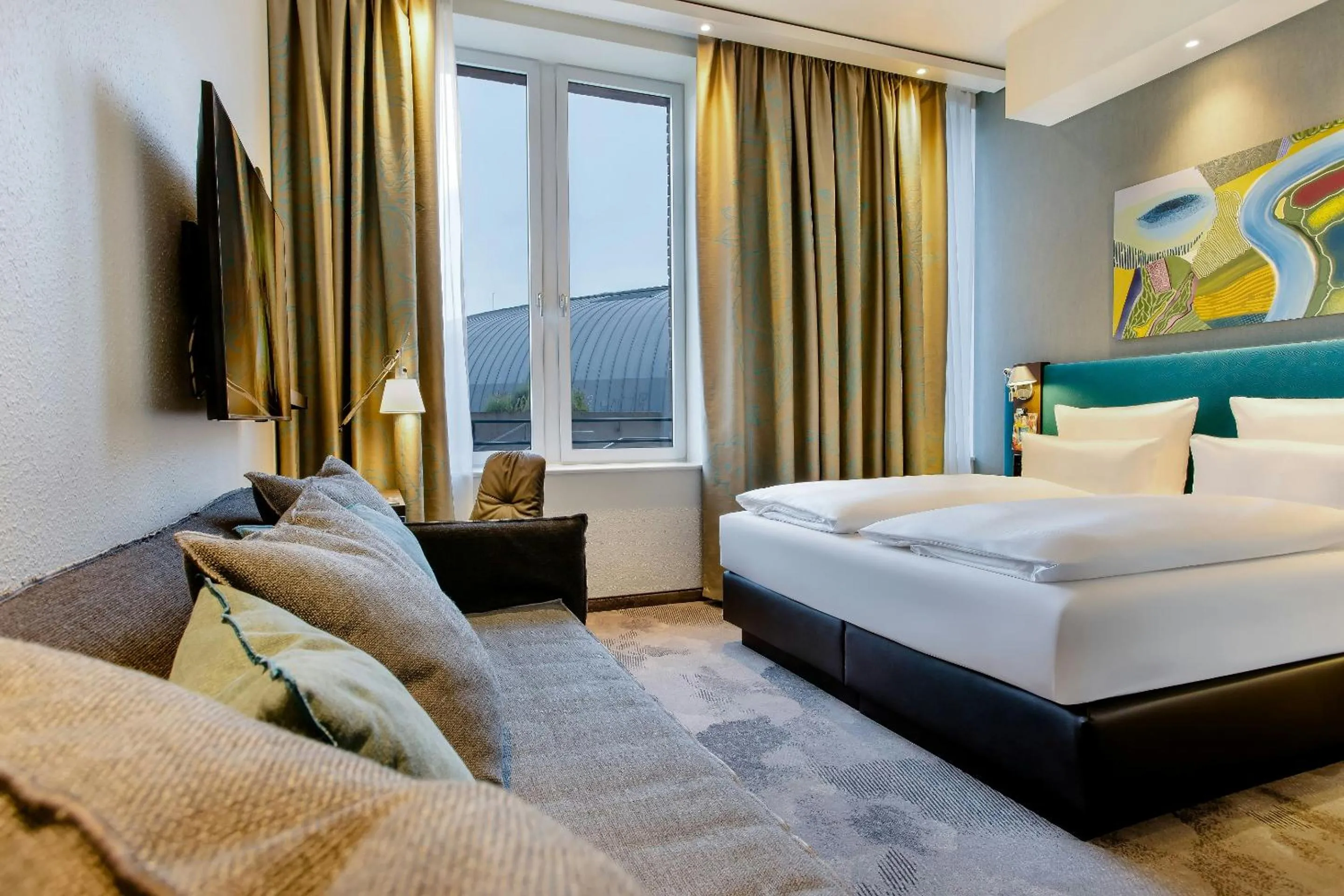 Photo of the whole room, Bed in Motel One Wiesbaden