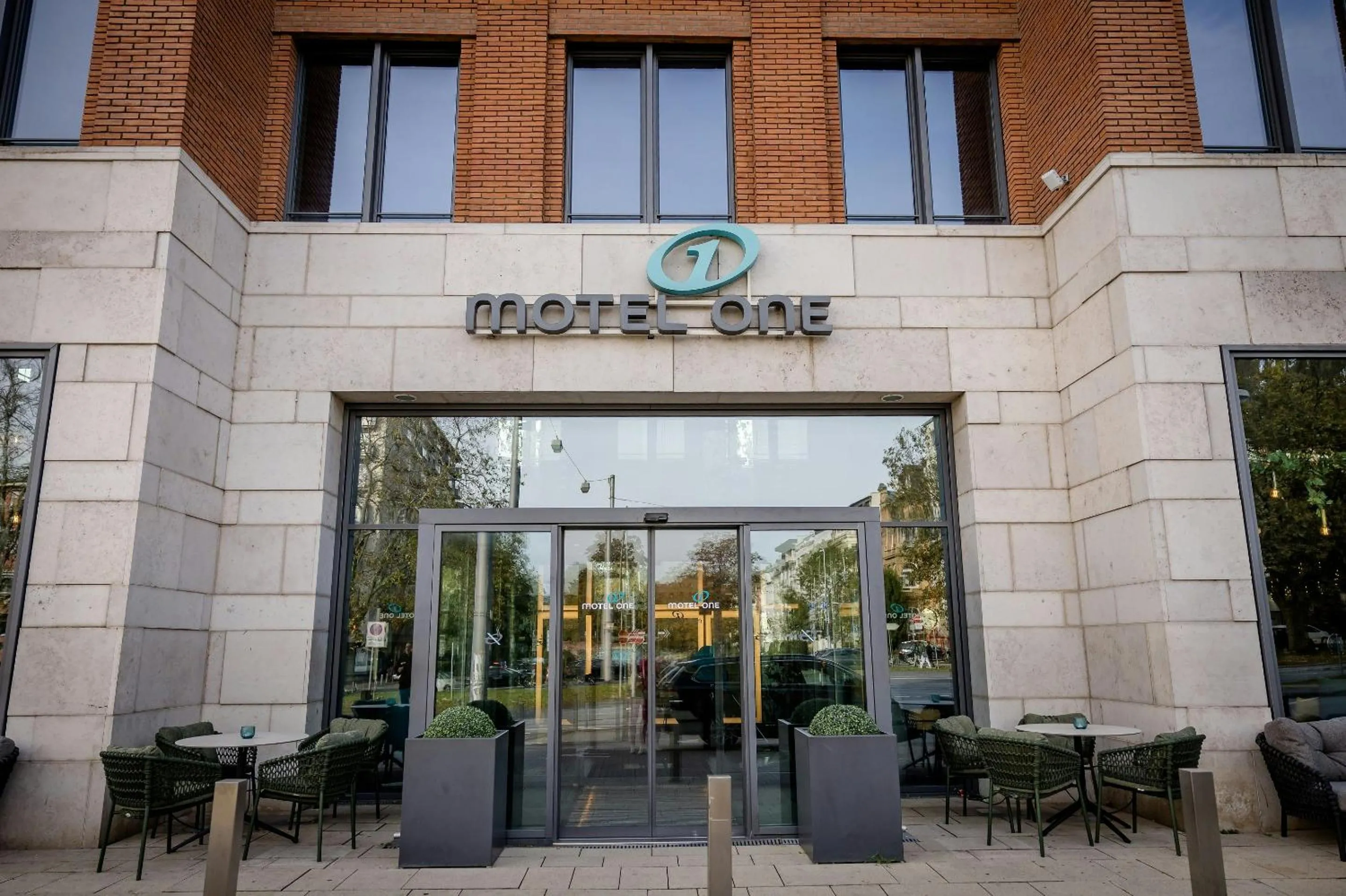 Facade/entrance in Motel One Wiesbaden