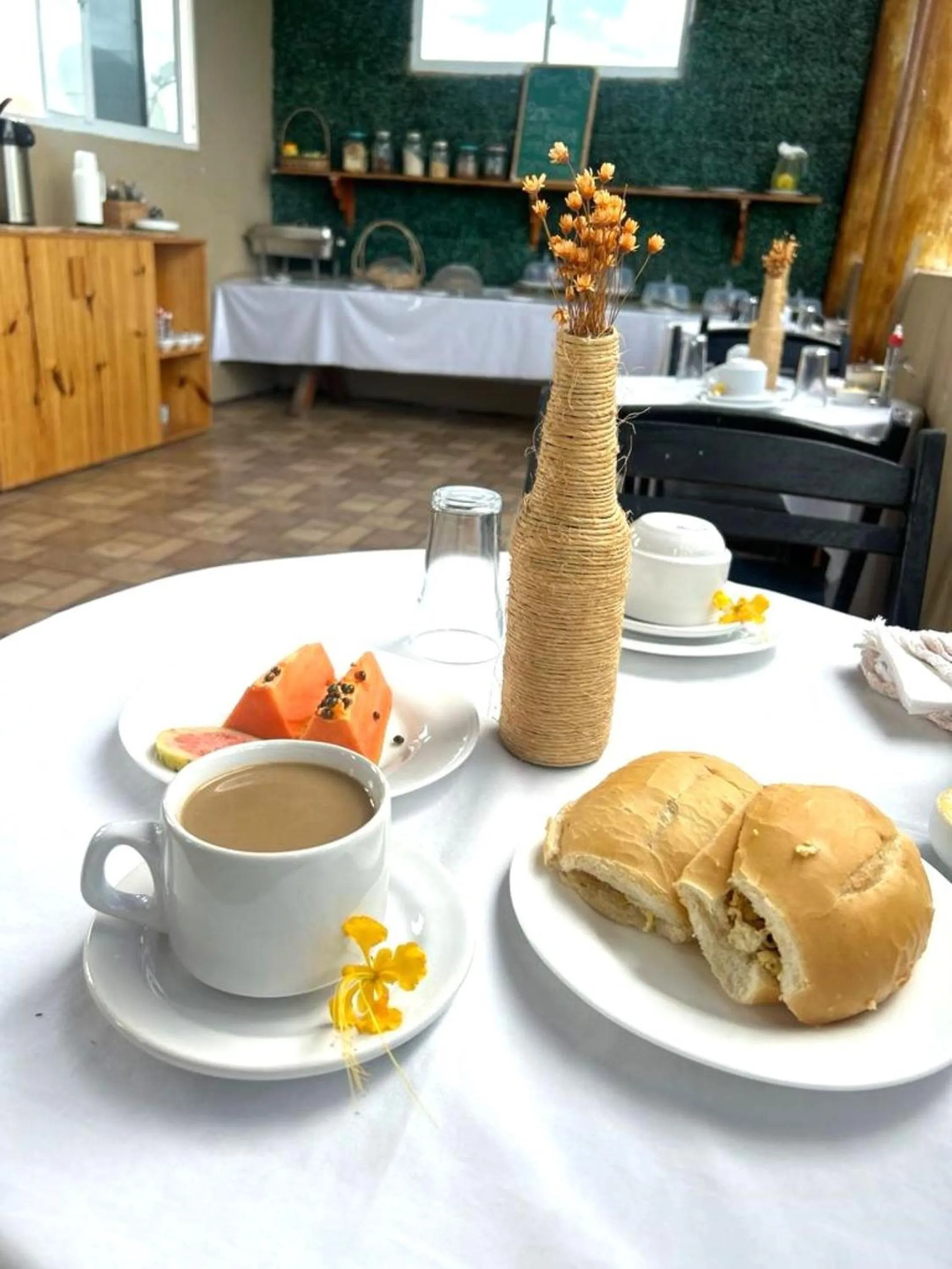 Breakfast in Uru Pousada