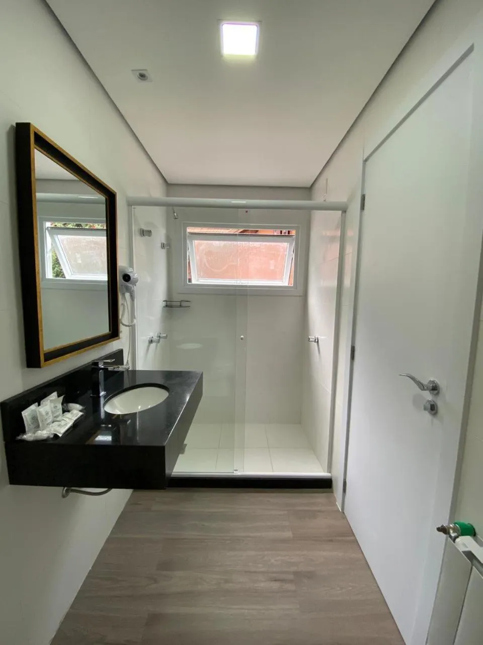 Bathroom in Lapônia Hotel Gramado