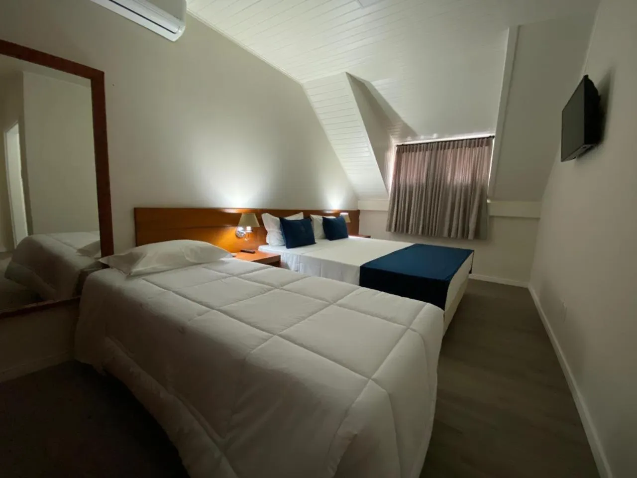 Photo of the whole room, Bed in Lapônia Hotel Gramado