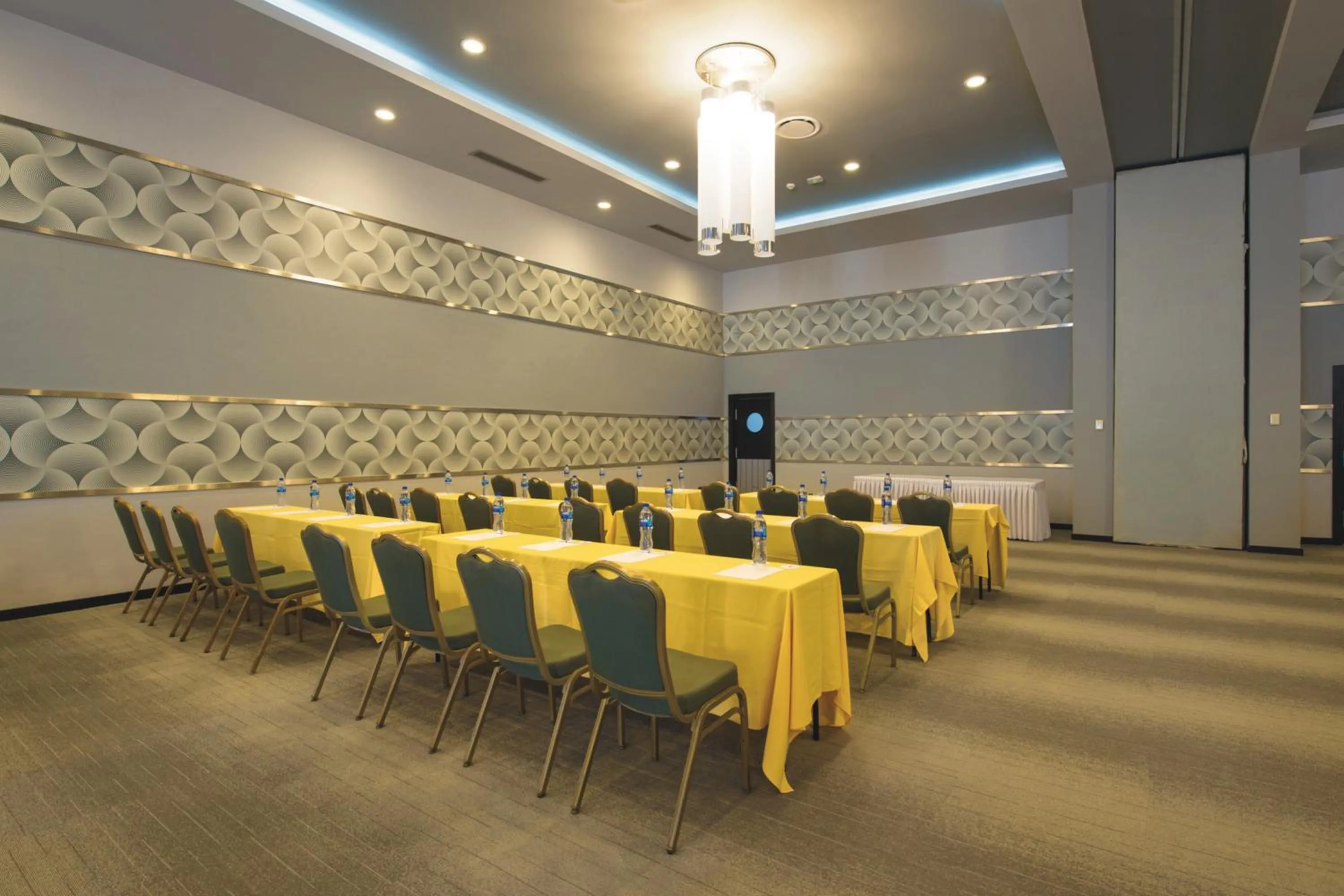 Living room in Riu Palace Cabo San Lucas - All Inclusive