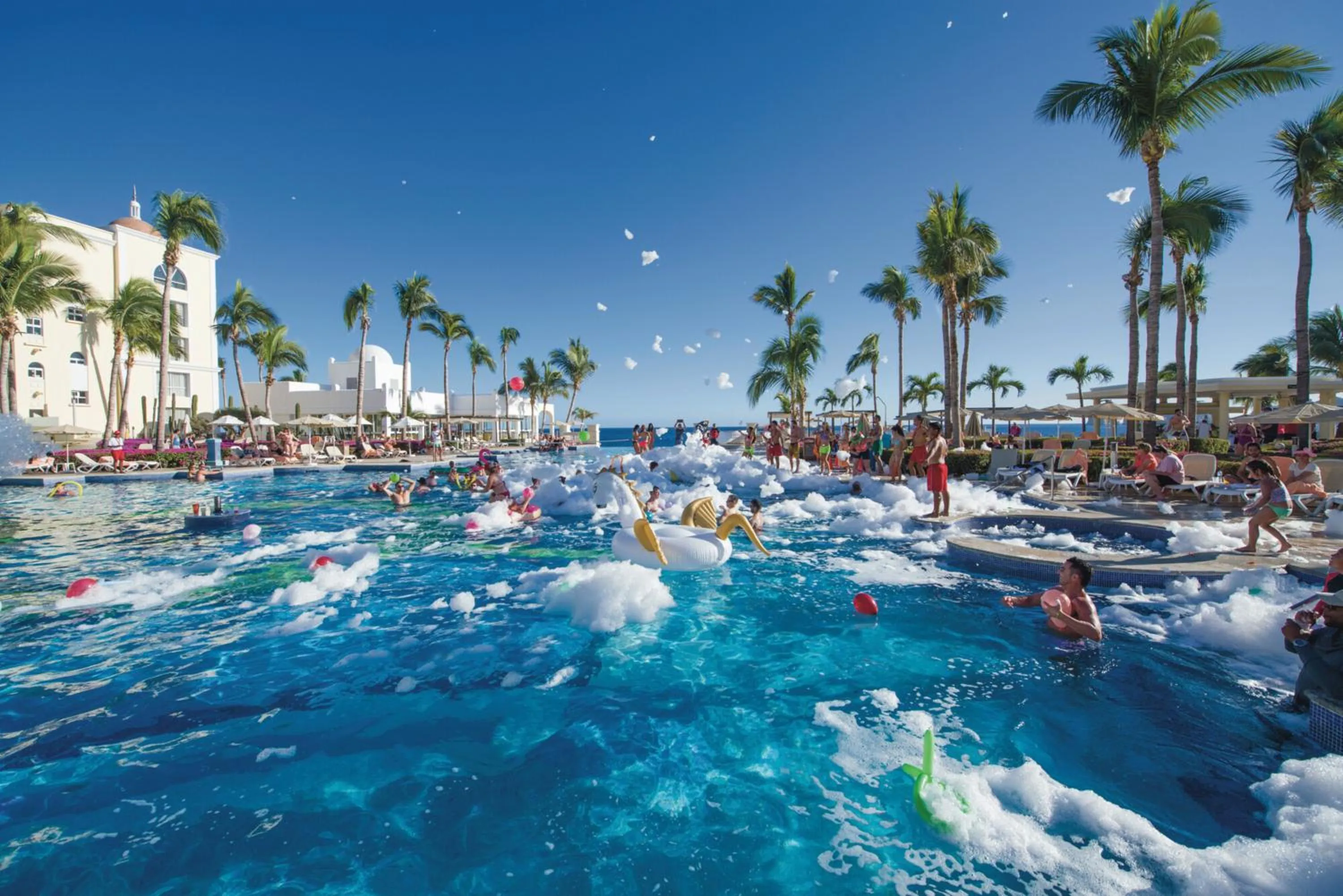 Swimming pool in Riu Palace Cabo San Lucas - All Inclusive