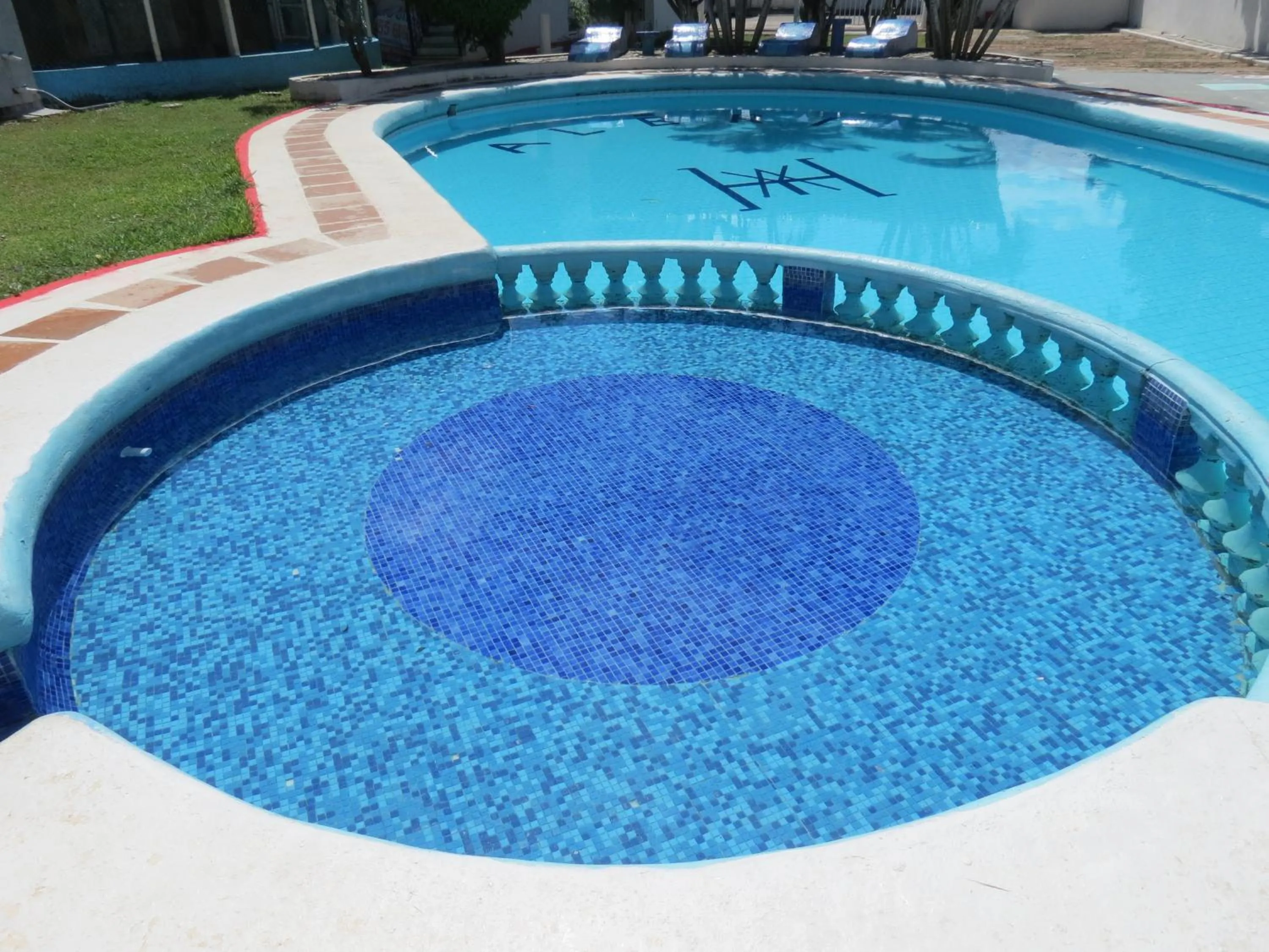 Pool view in Hotel Albri by Rotamundos