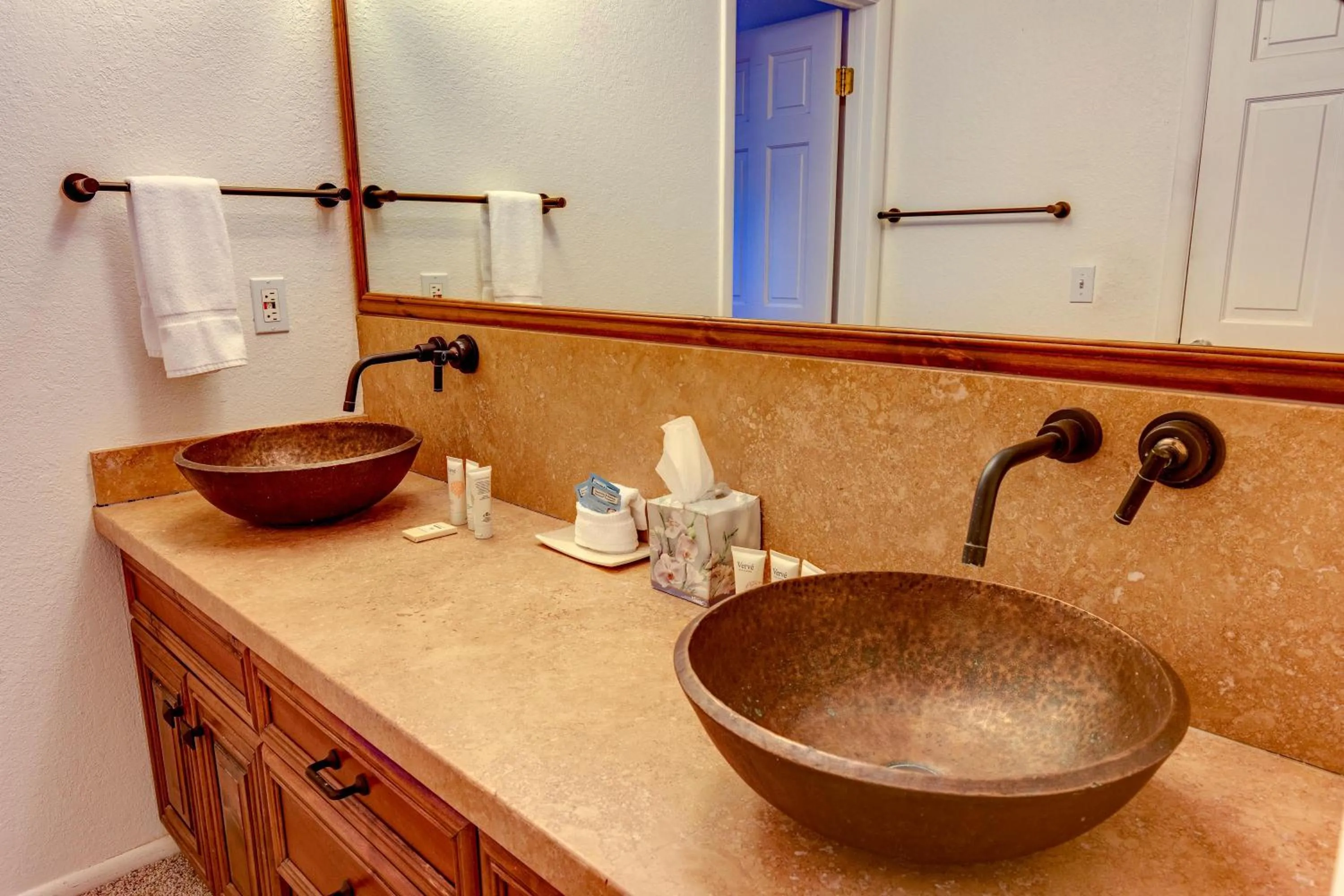 Fairway Village 2570