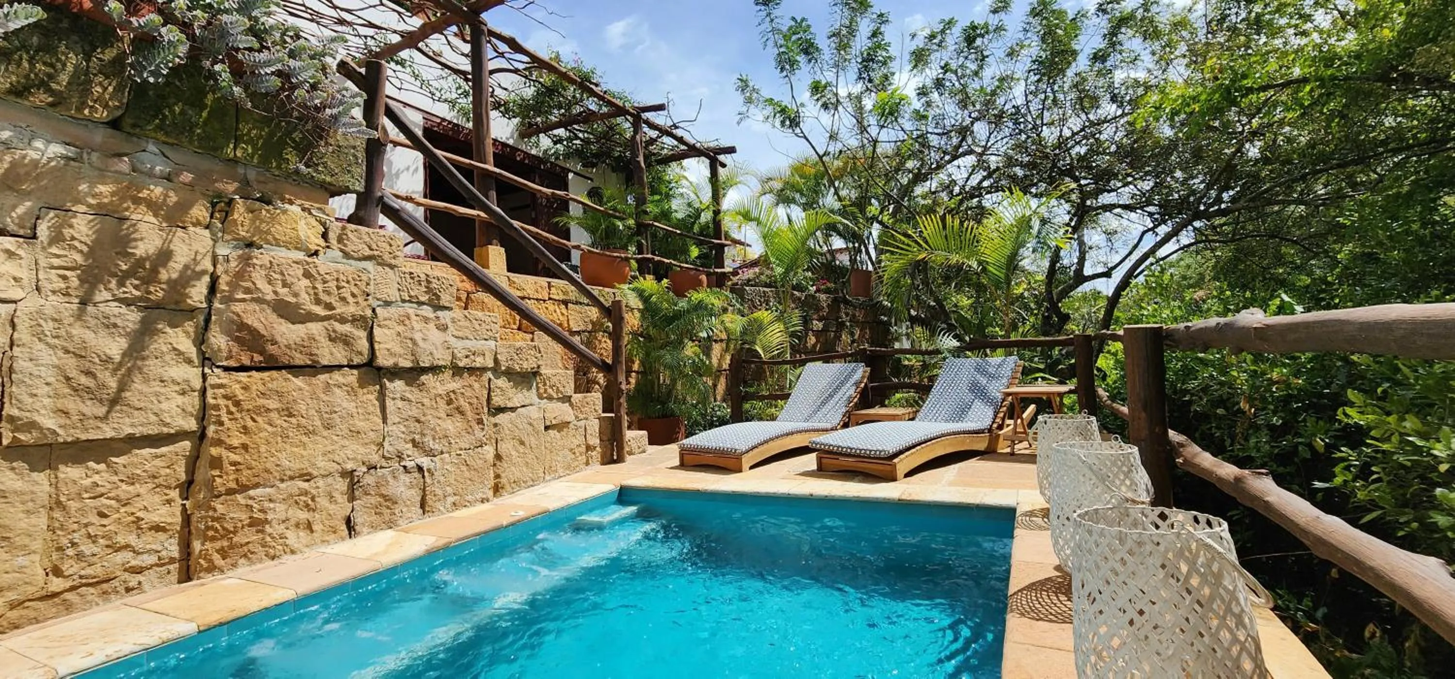 Swimming pool in Casa Yahri