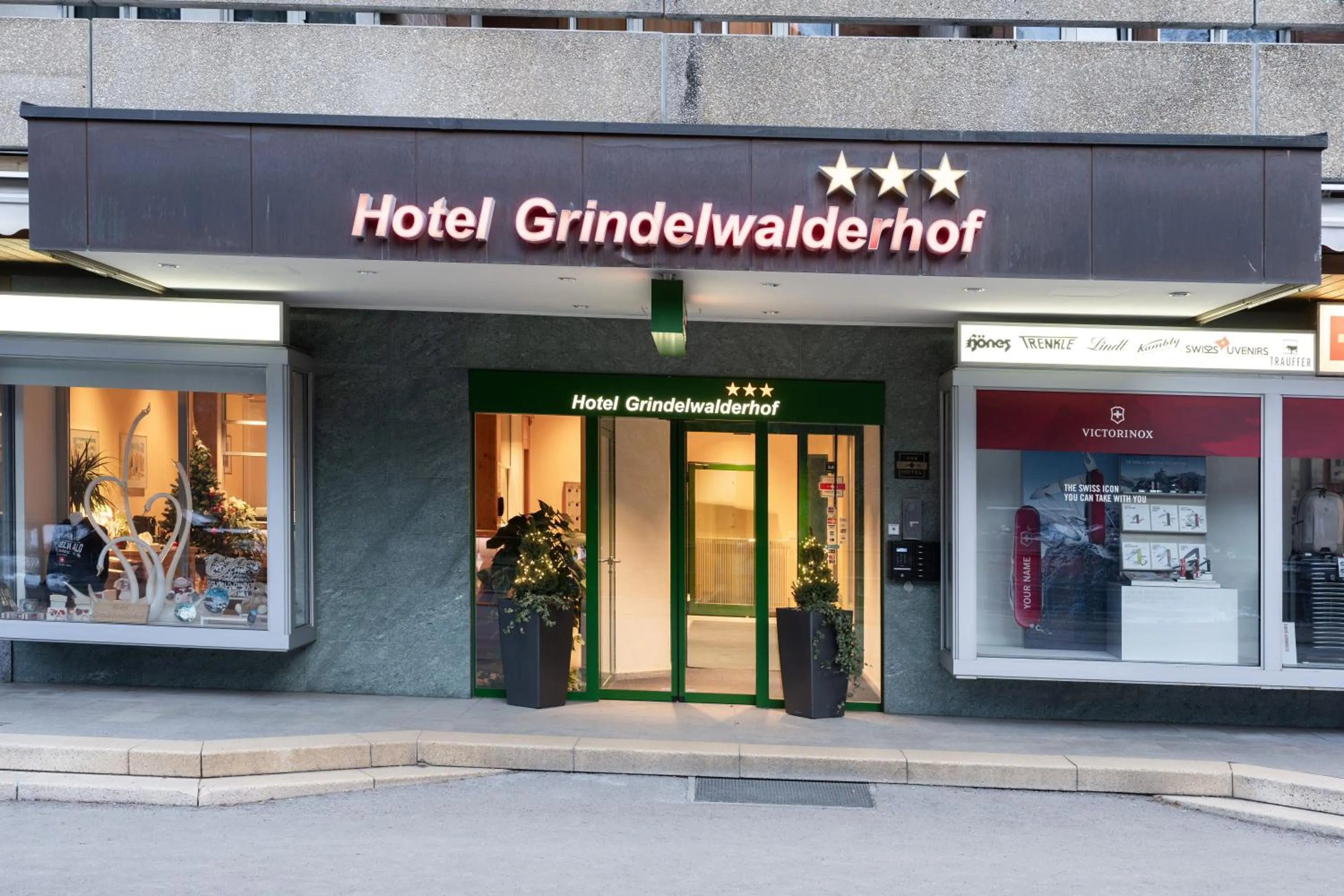 Facade/entrance in Hotel Grindelwalderhof