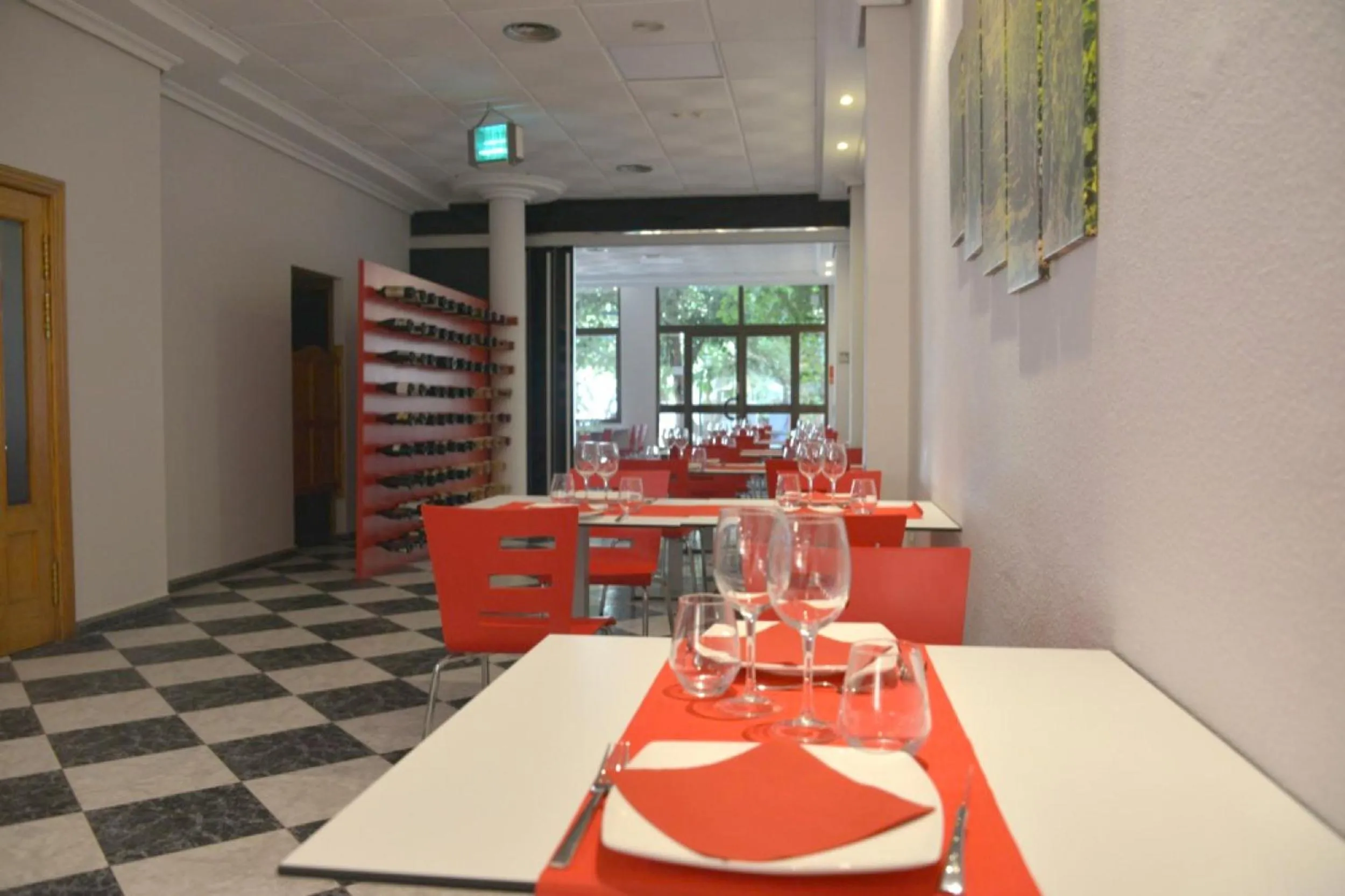 Restaurant/places to eat in Alcalá del Jucar Hotel Pelayo
