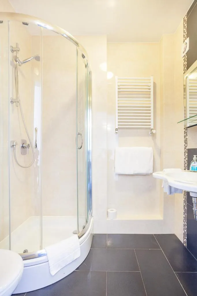 Shower in Hotel Union by TM