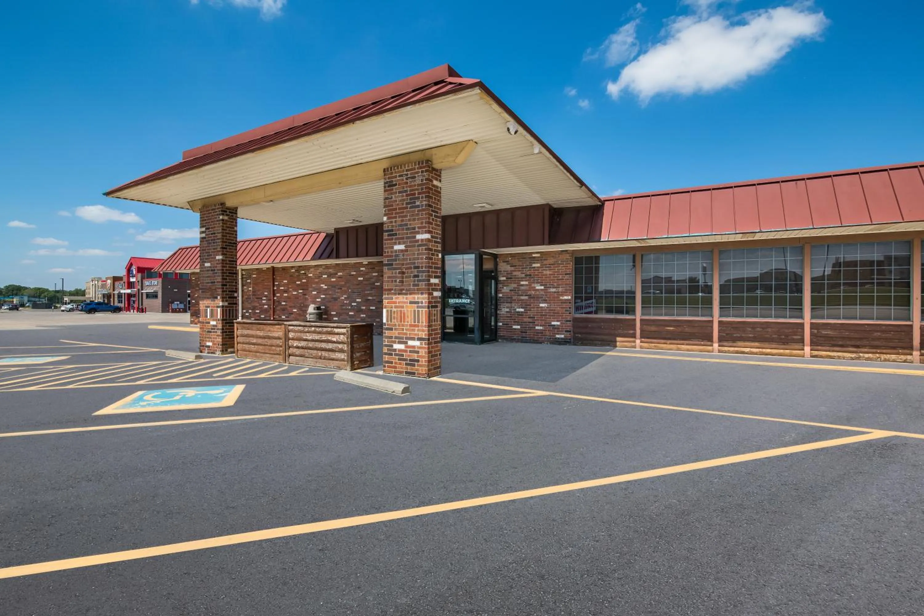 Property building in Rodeway Inn McPherson East