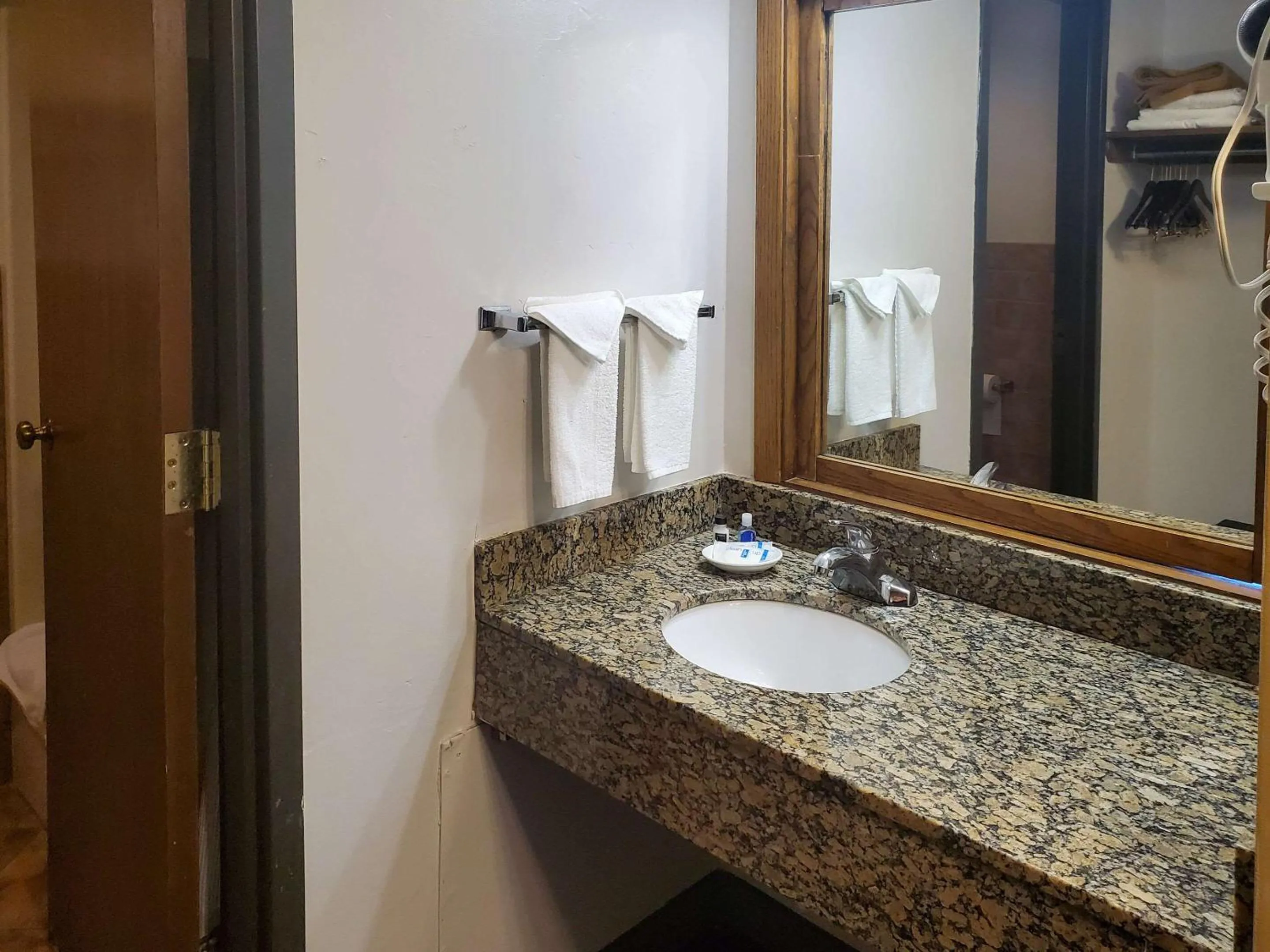 Bedroom in Rodeway Inn McPherson East