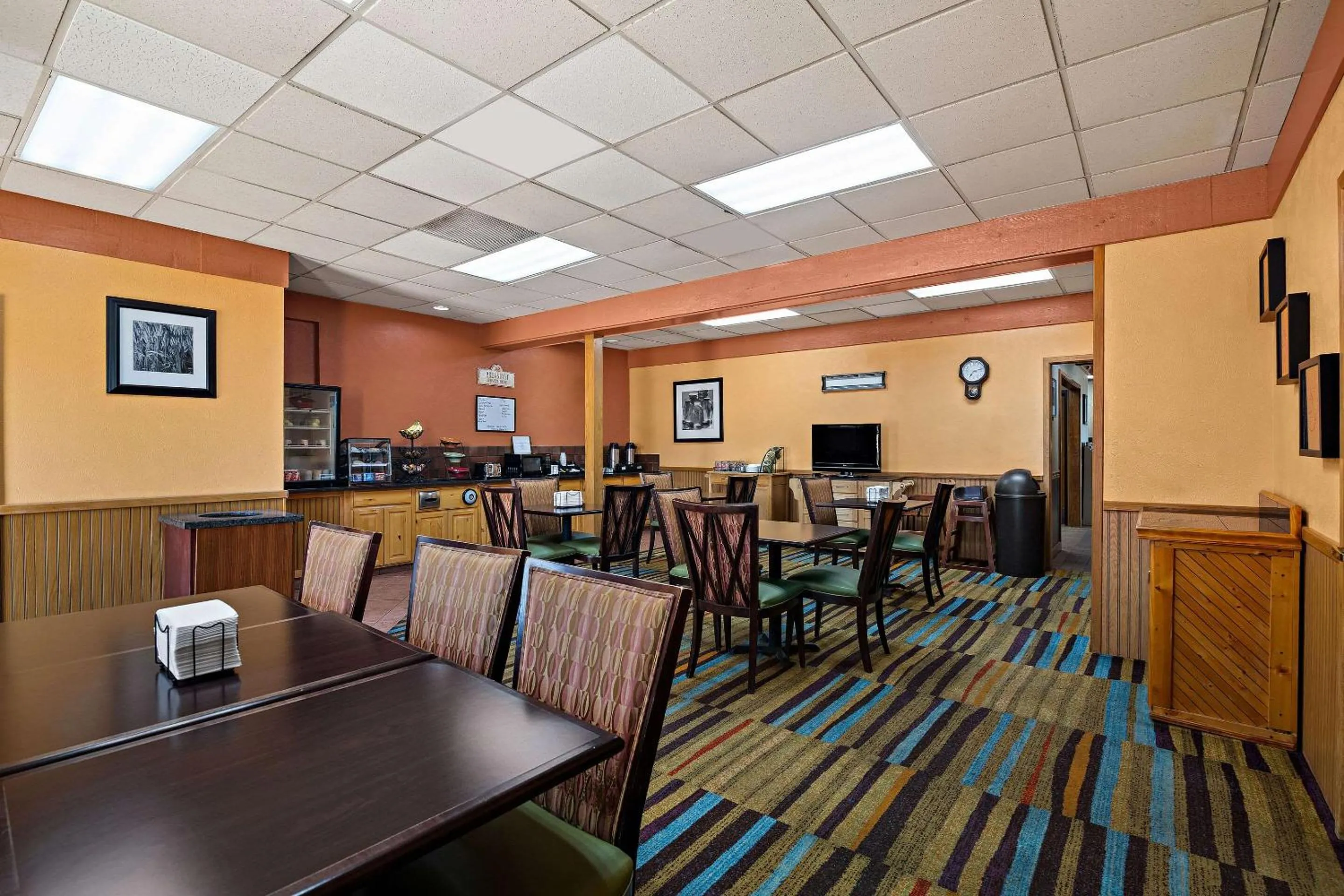 Breakfast in Rodeway Inn McPherson East