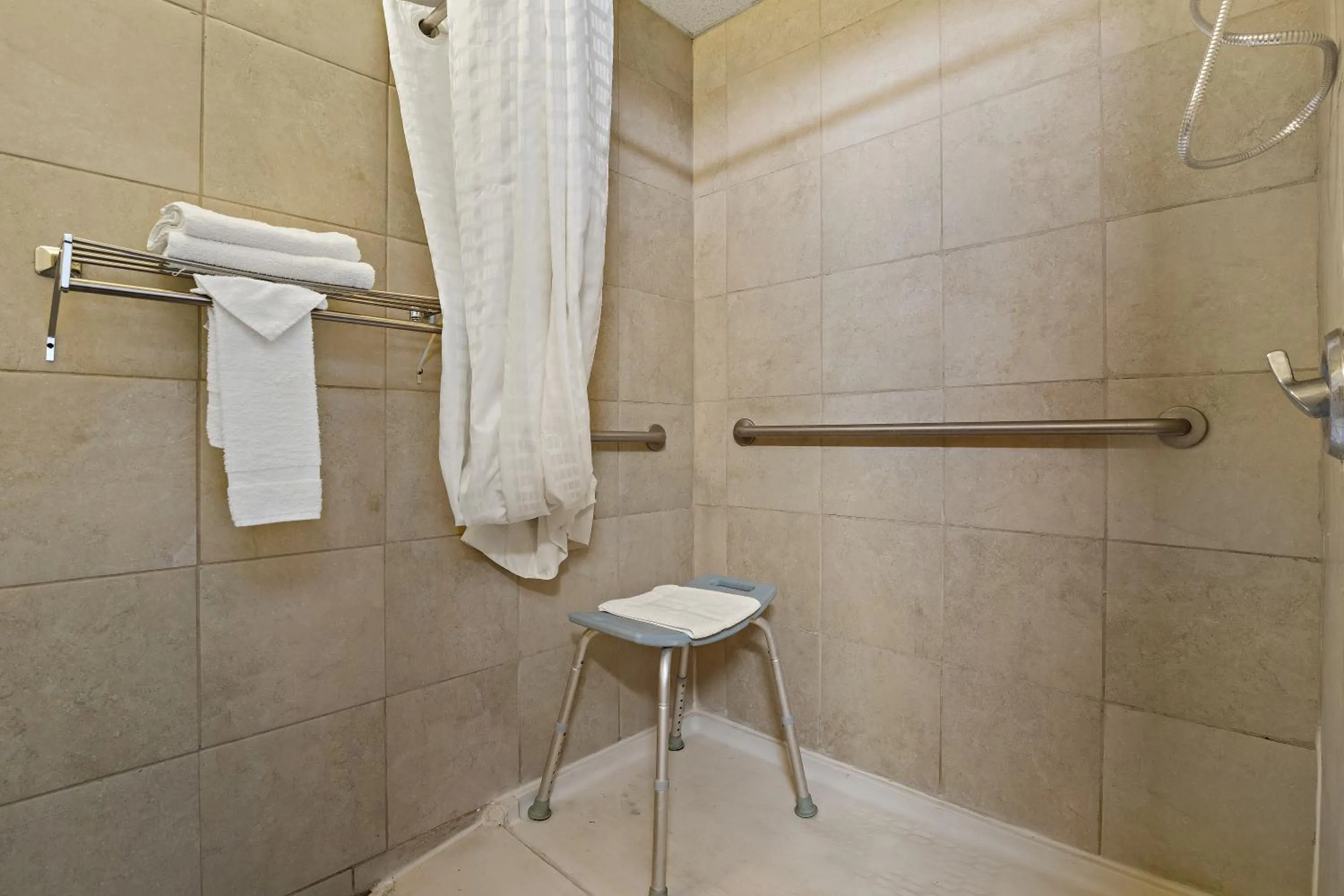 Shower in Rodeway Inn McPherson East