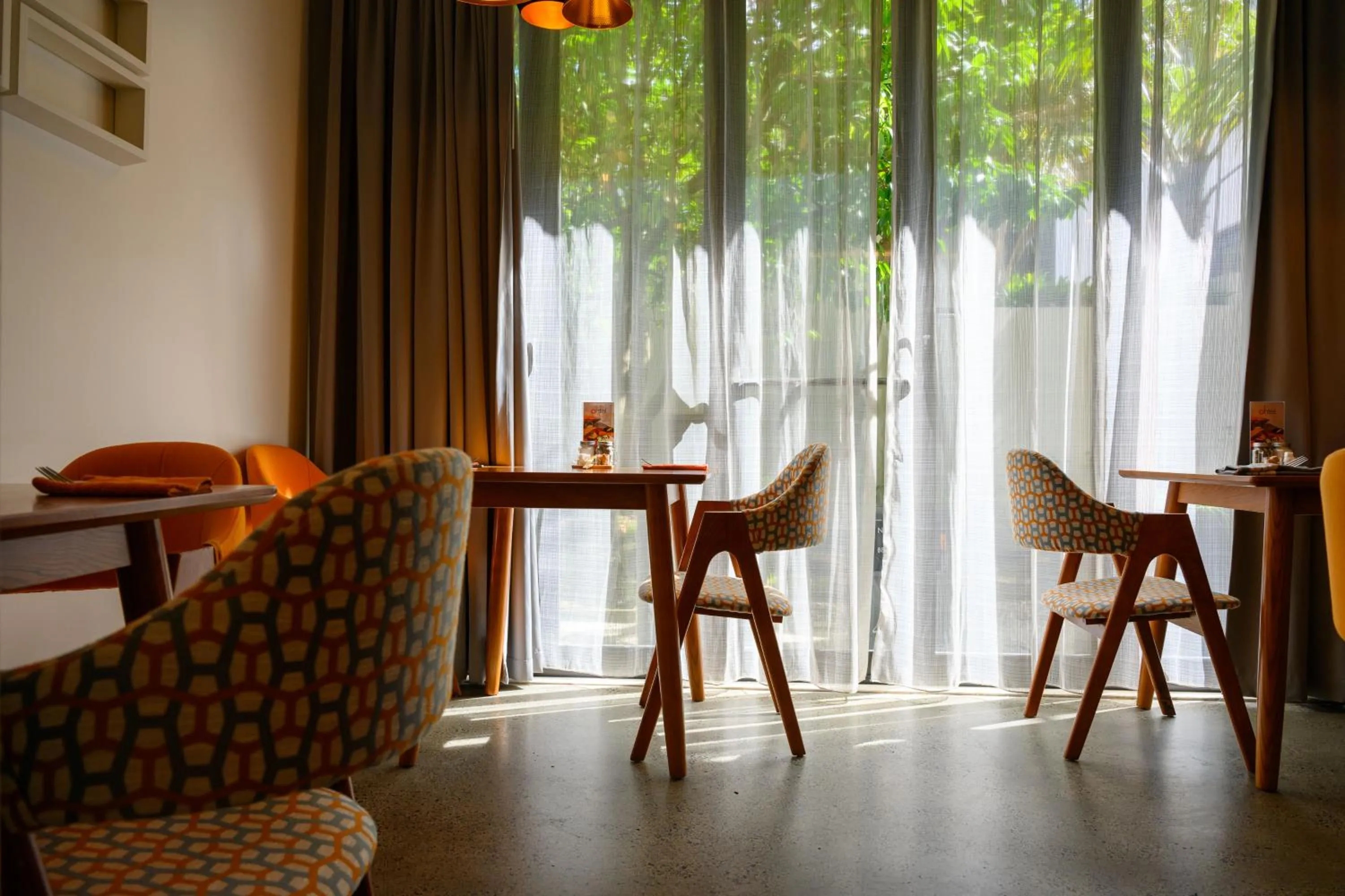 Restaurant/places to eat in Ohtel Auckland