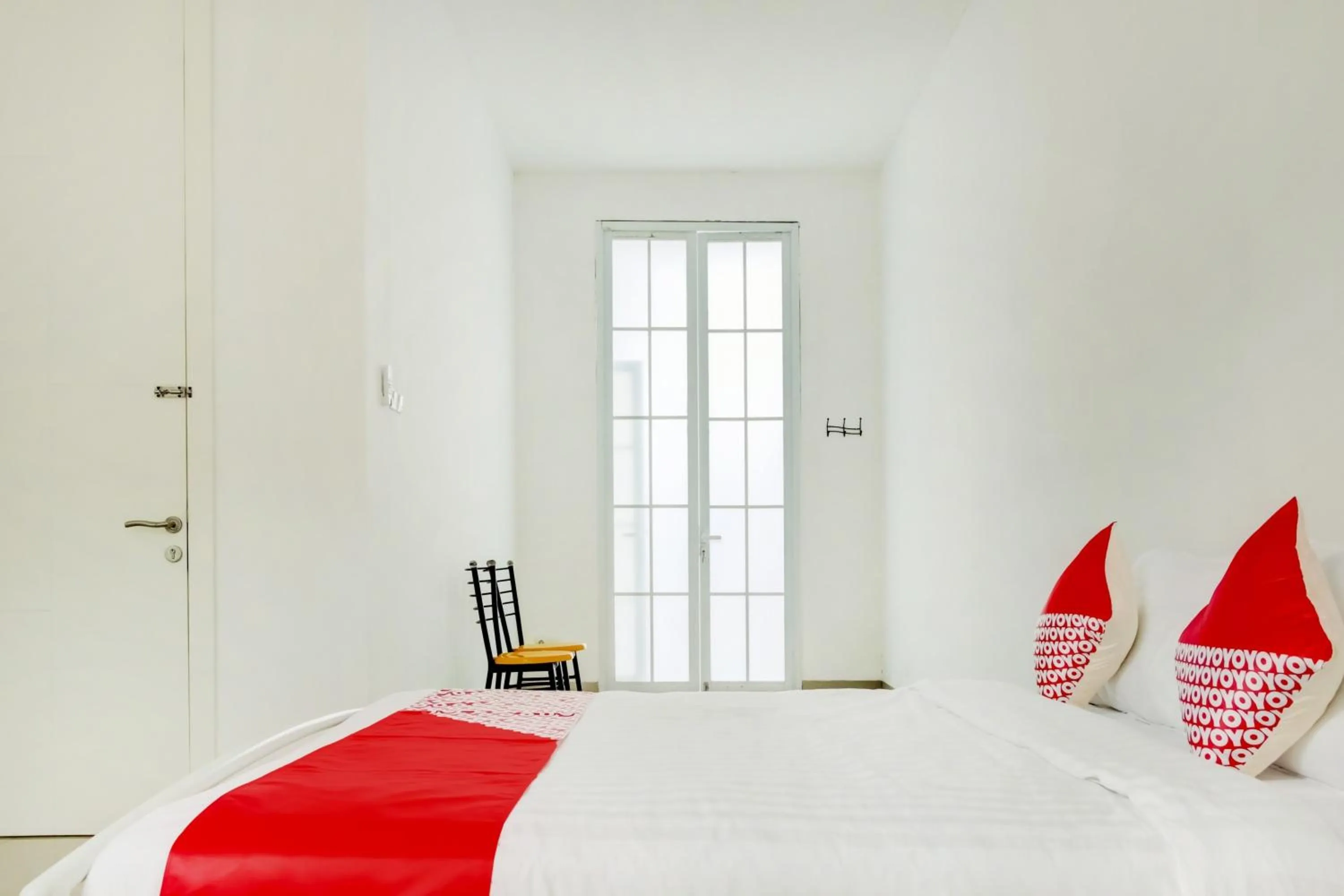 Bedroom in Hotel O Panakkukang Near Mall Panakkukang Formerly Golden White House